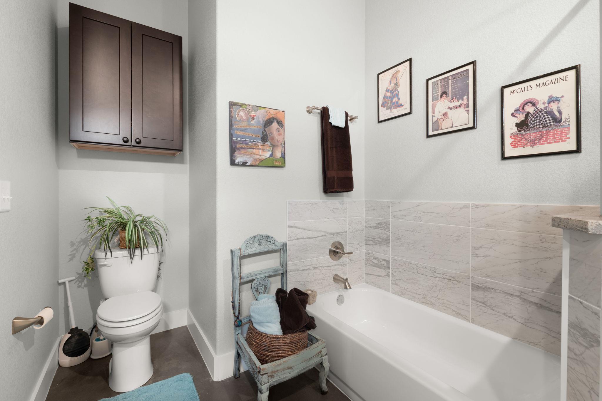 104 N Thomas Cv, Burnet, TX 78611