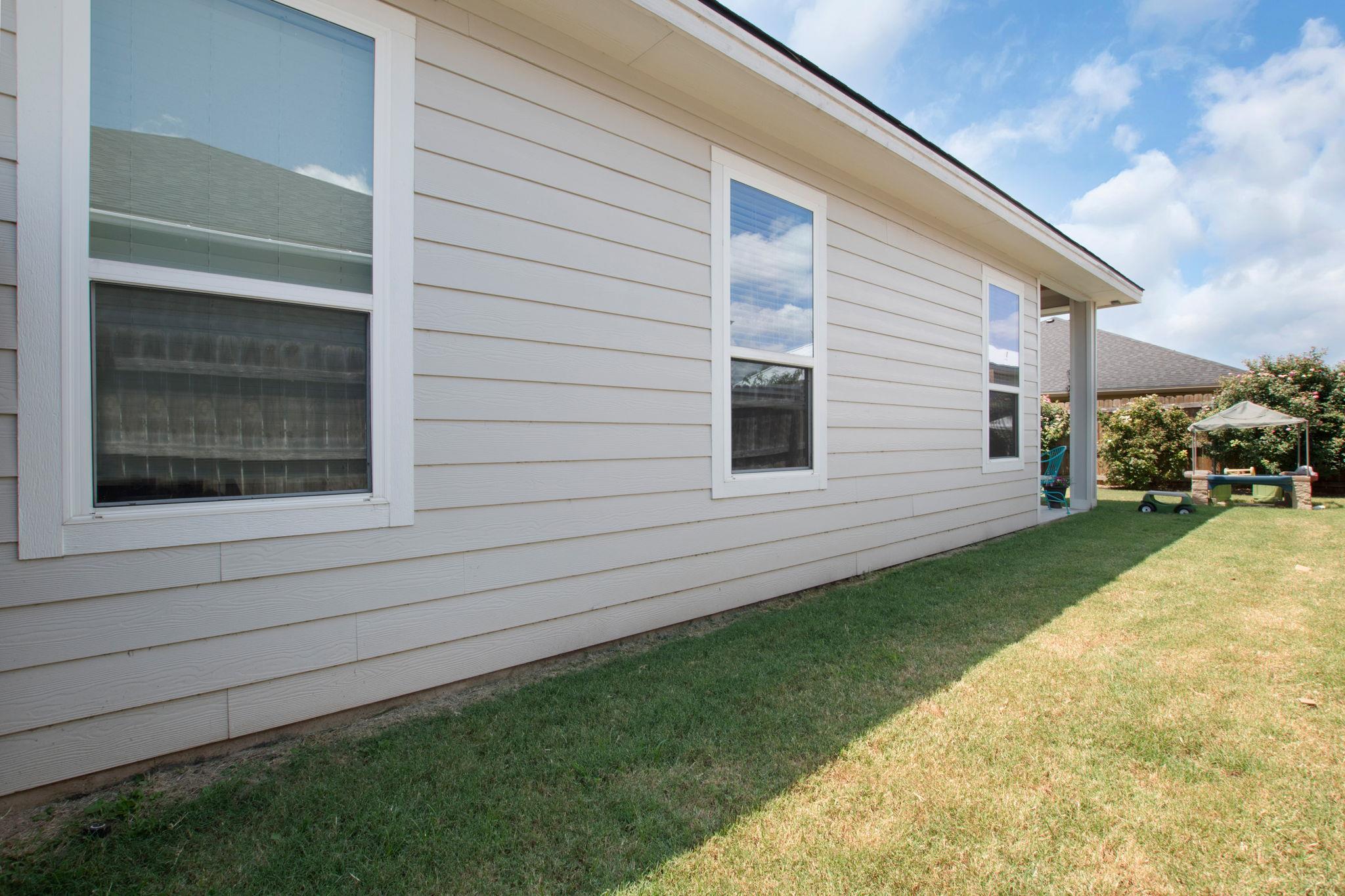 104 N Thomas Cv, Burnet, TX 78611