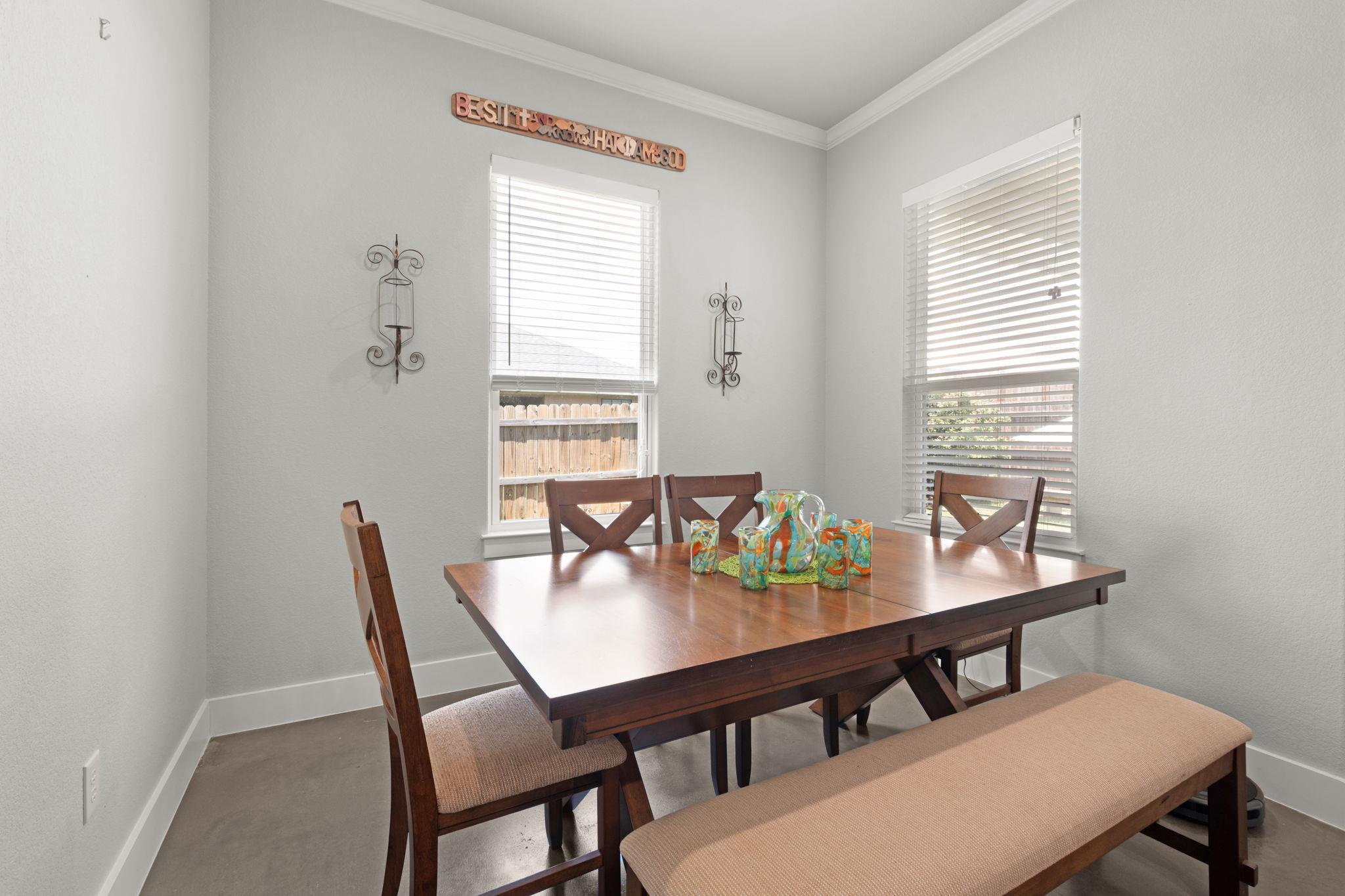 104 N Thomas Cv, Burnet, TX 78611