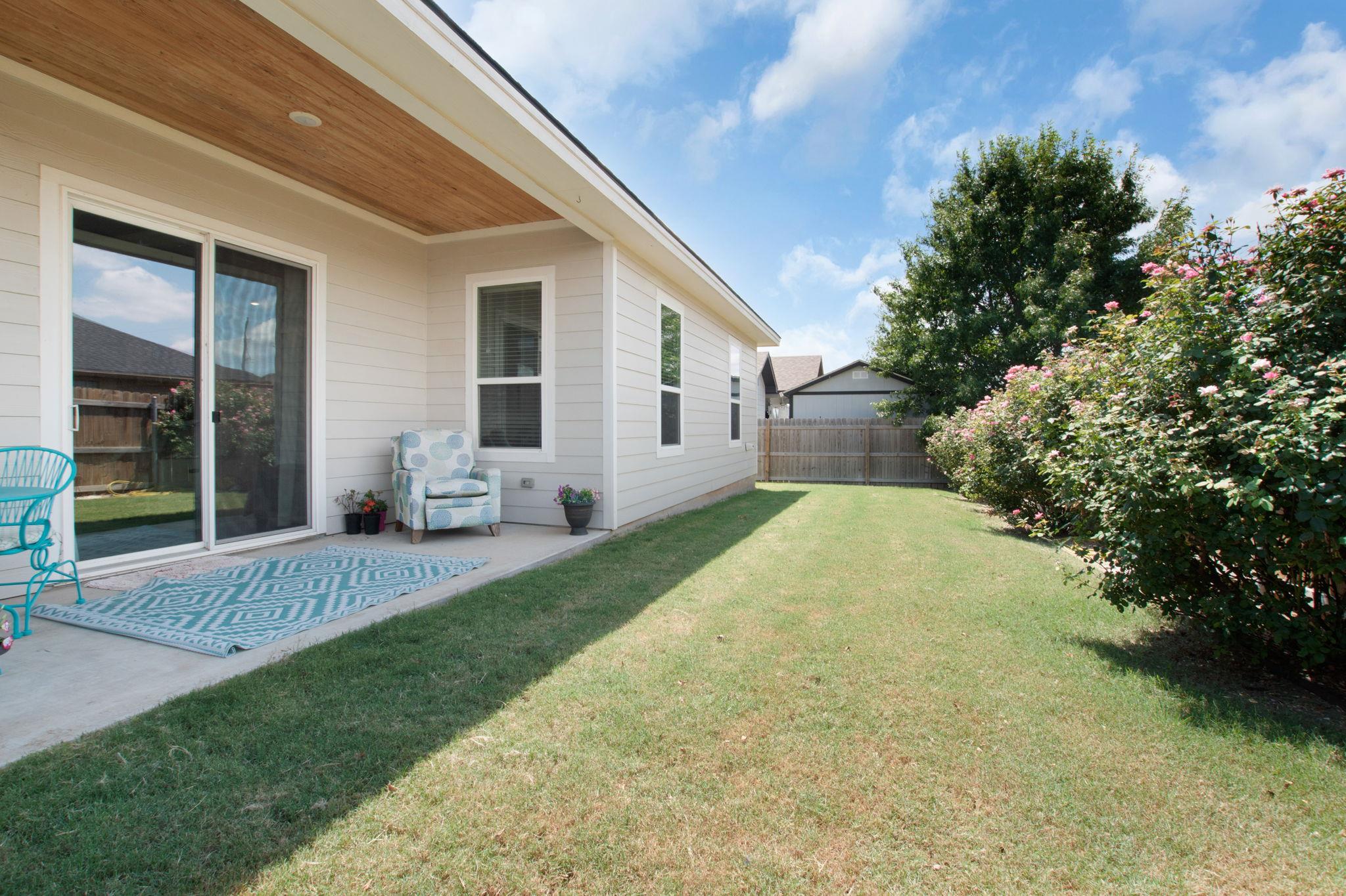 104 N Thomas Cv, Burnet, TX 78611