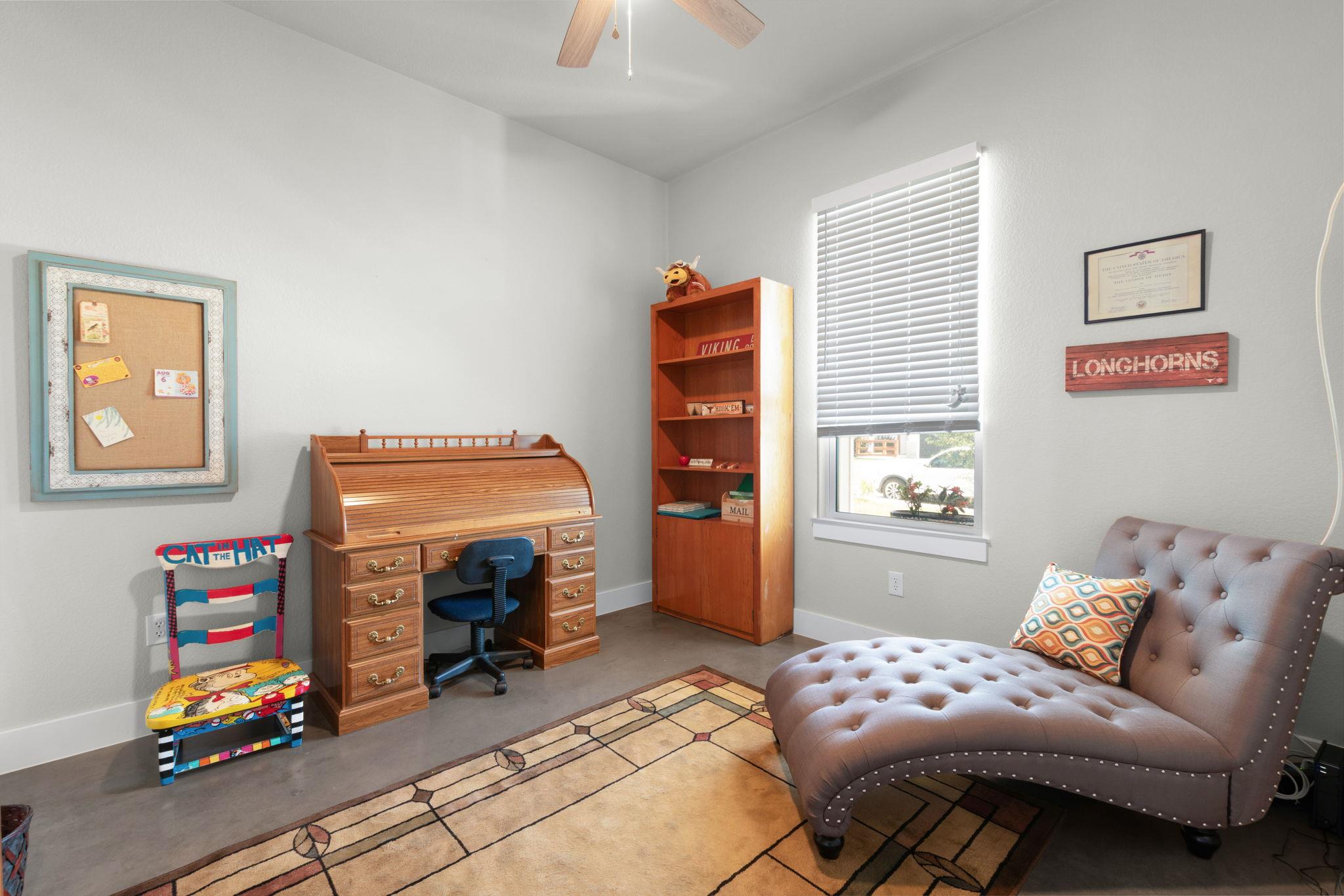 104 N Thomas Cv, Burnet, TX 78611