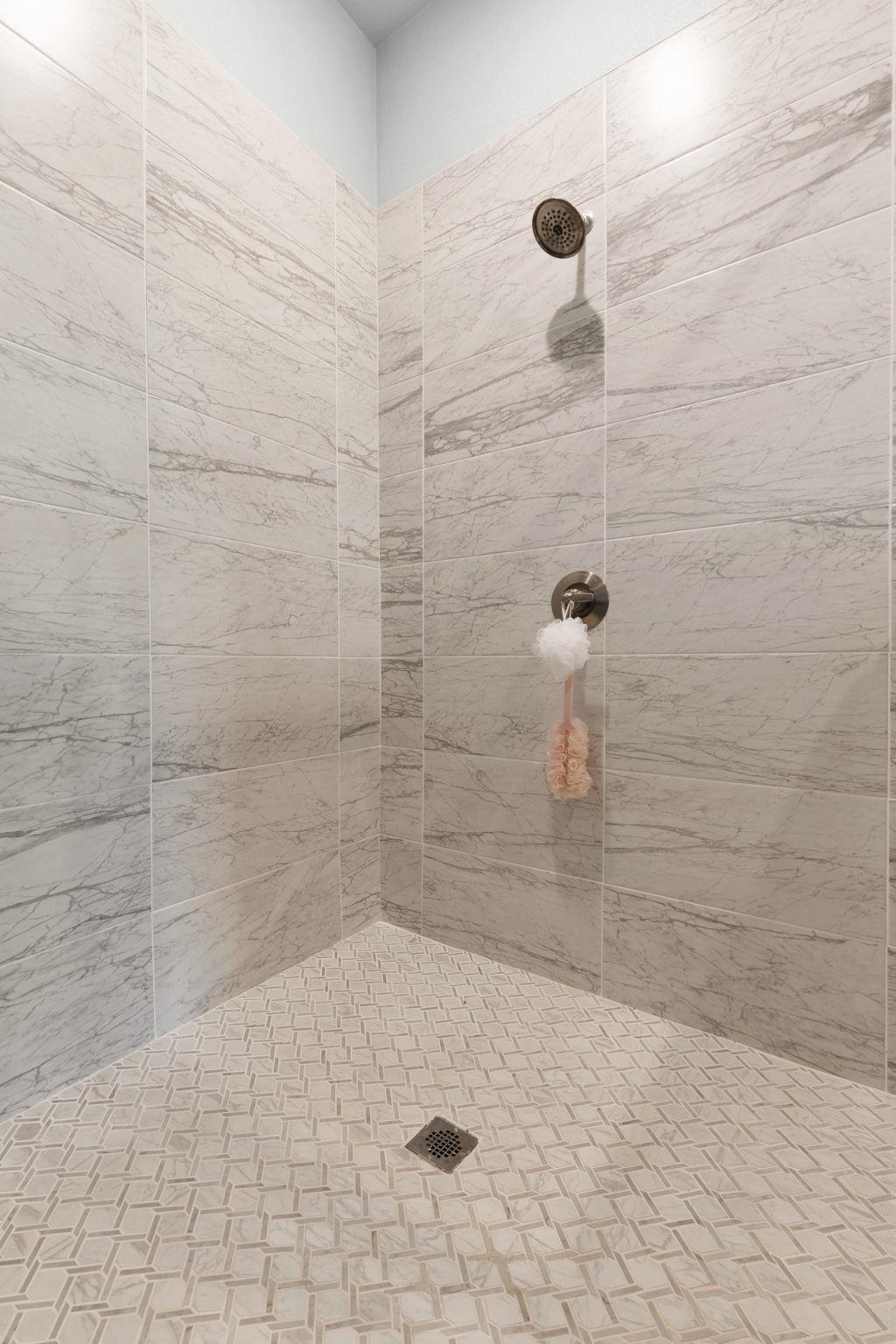 104 N Thomas Cv, Burnet, TX 78611