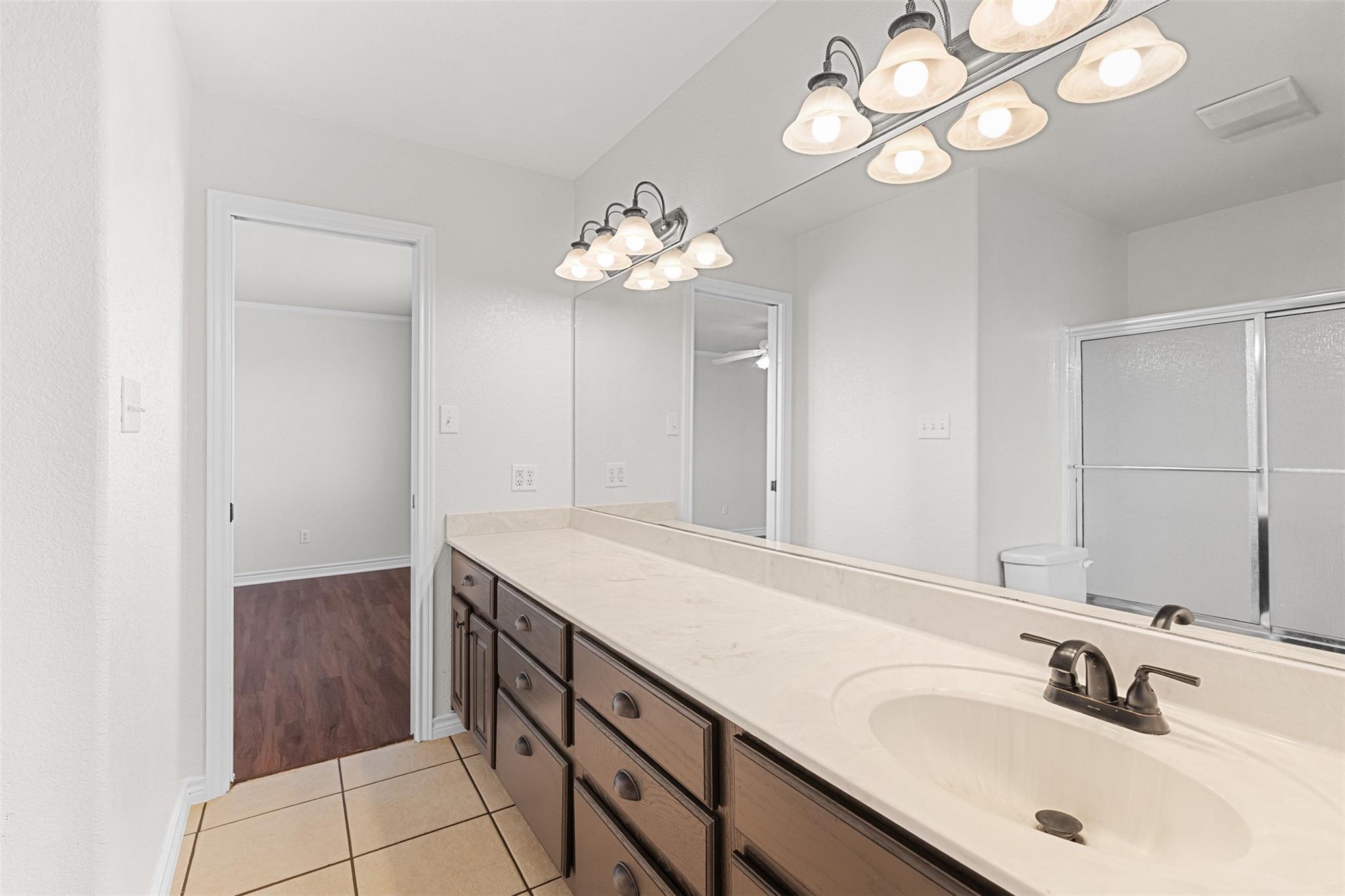 876 S St Joseph Rd, Burlington, TX 76519