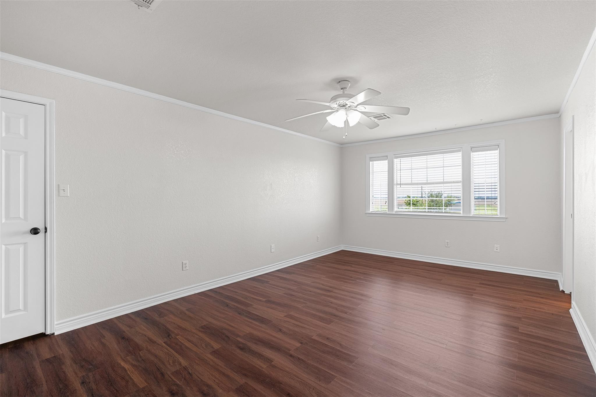 876 S St Joseph Rd, Burlington, TX 76519