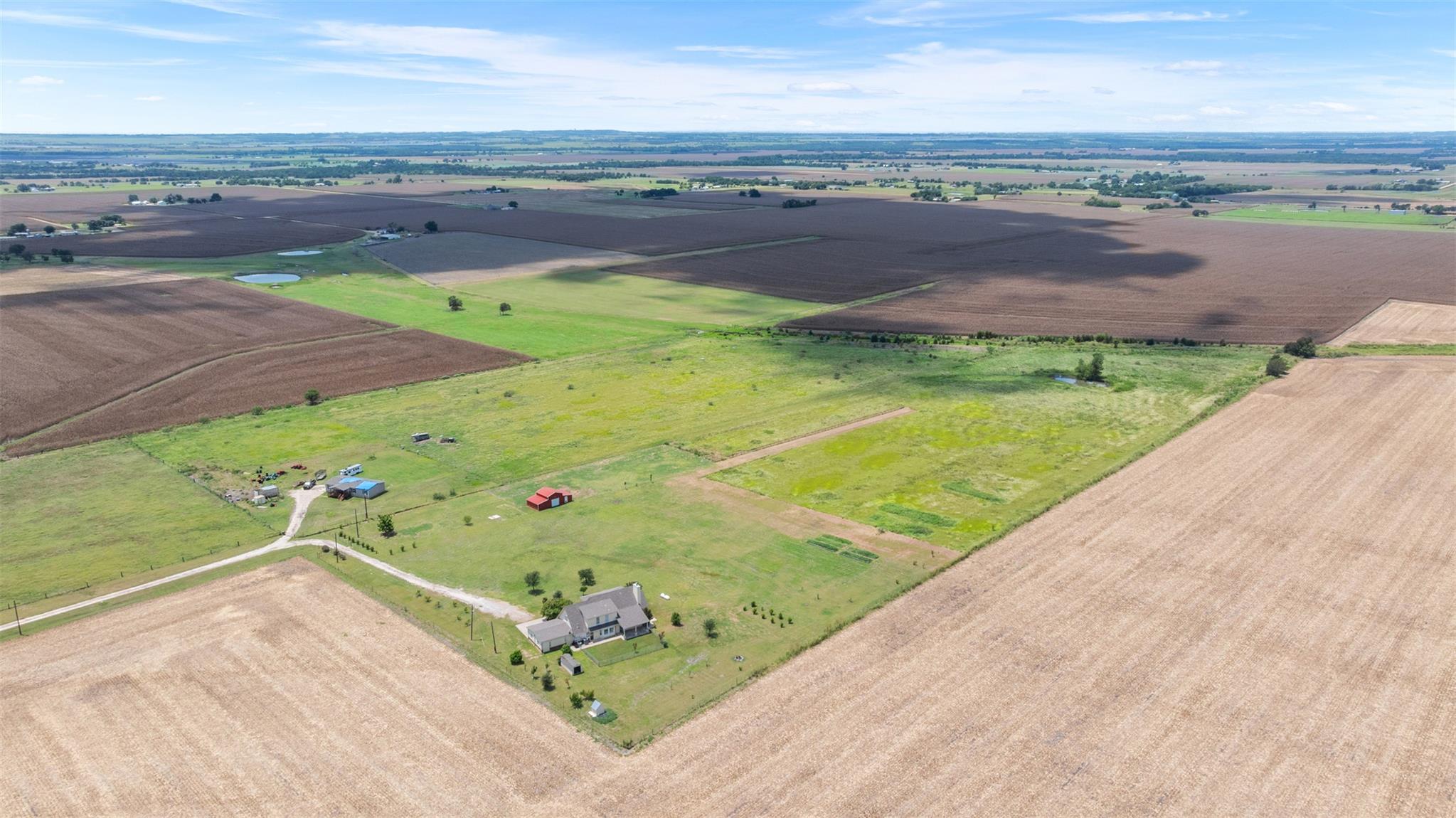 876 S St Joseph Rd, Burlington, TX 76519