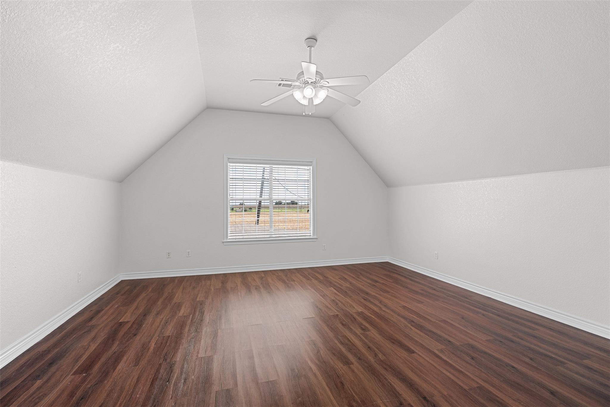 876 S St Joseph Rd, Burlington, TX 76519