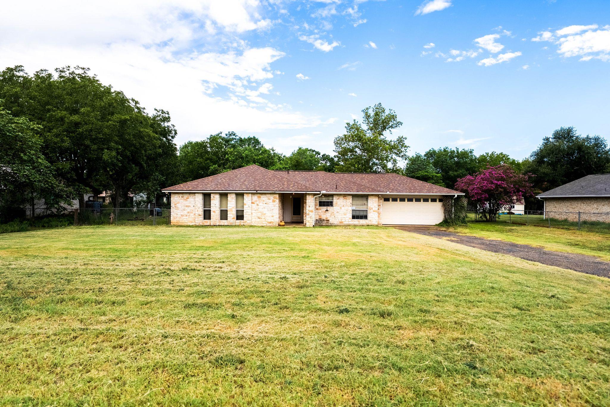 13004 Running Deer Trl, Manchaca, TX 78652