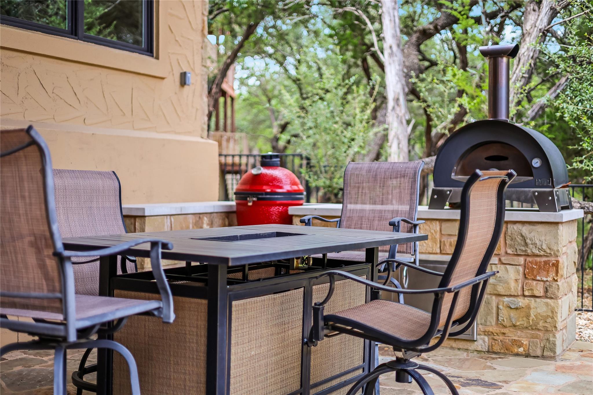 6913 Starboard Cv, Jonestown, TX 78645