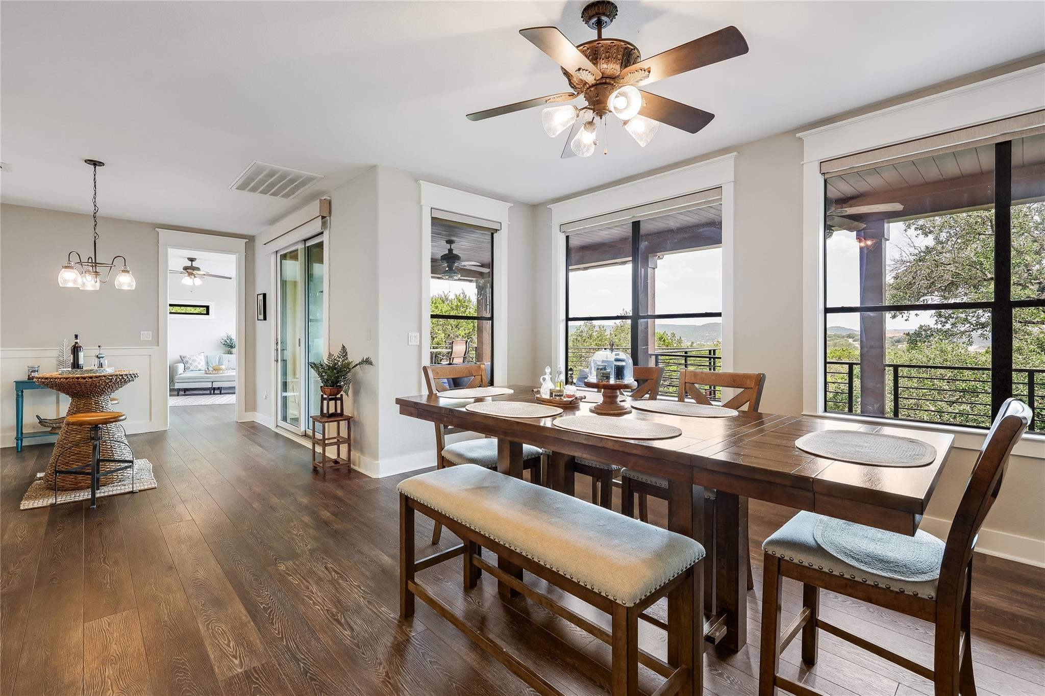 6913 Starboard Cv, Jonestown, TX 78645