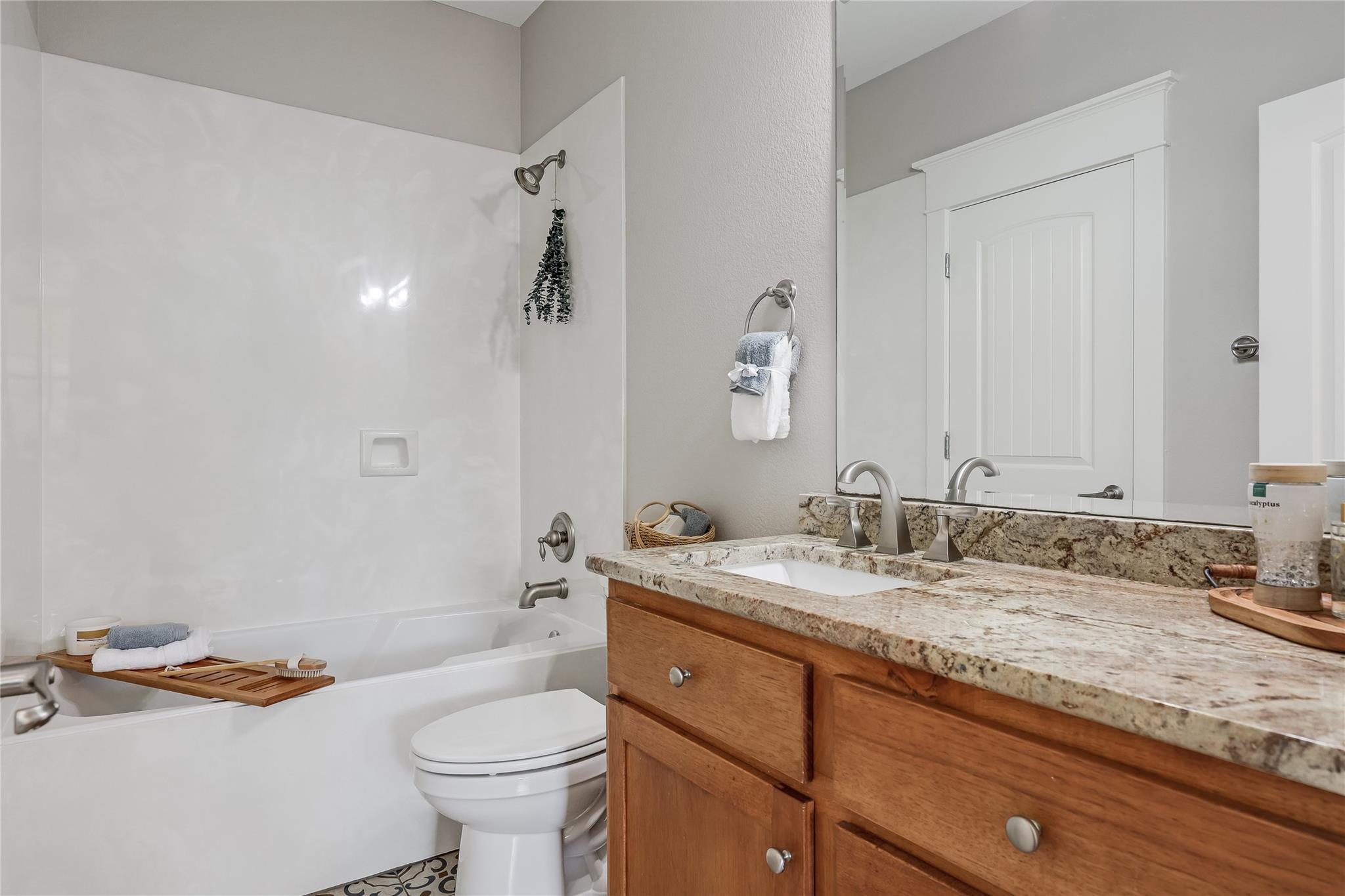 6913 Starboard Cv, Jonestown, TX 78645