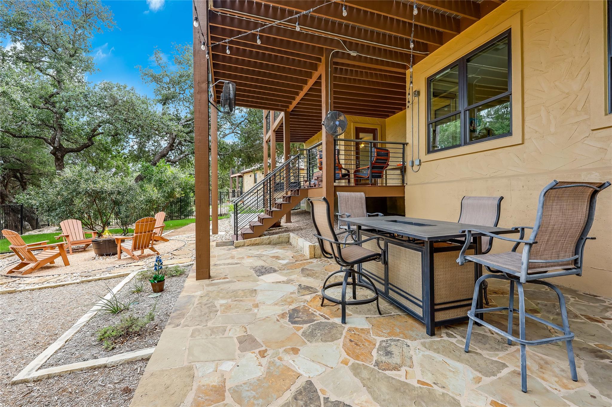 6913 Starboard Cv, Jonestown, TX 78645