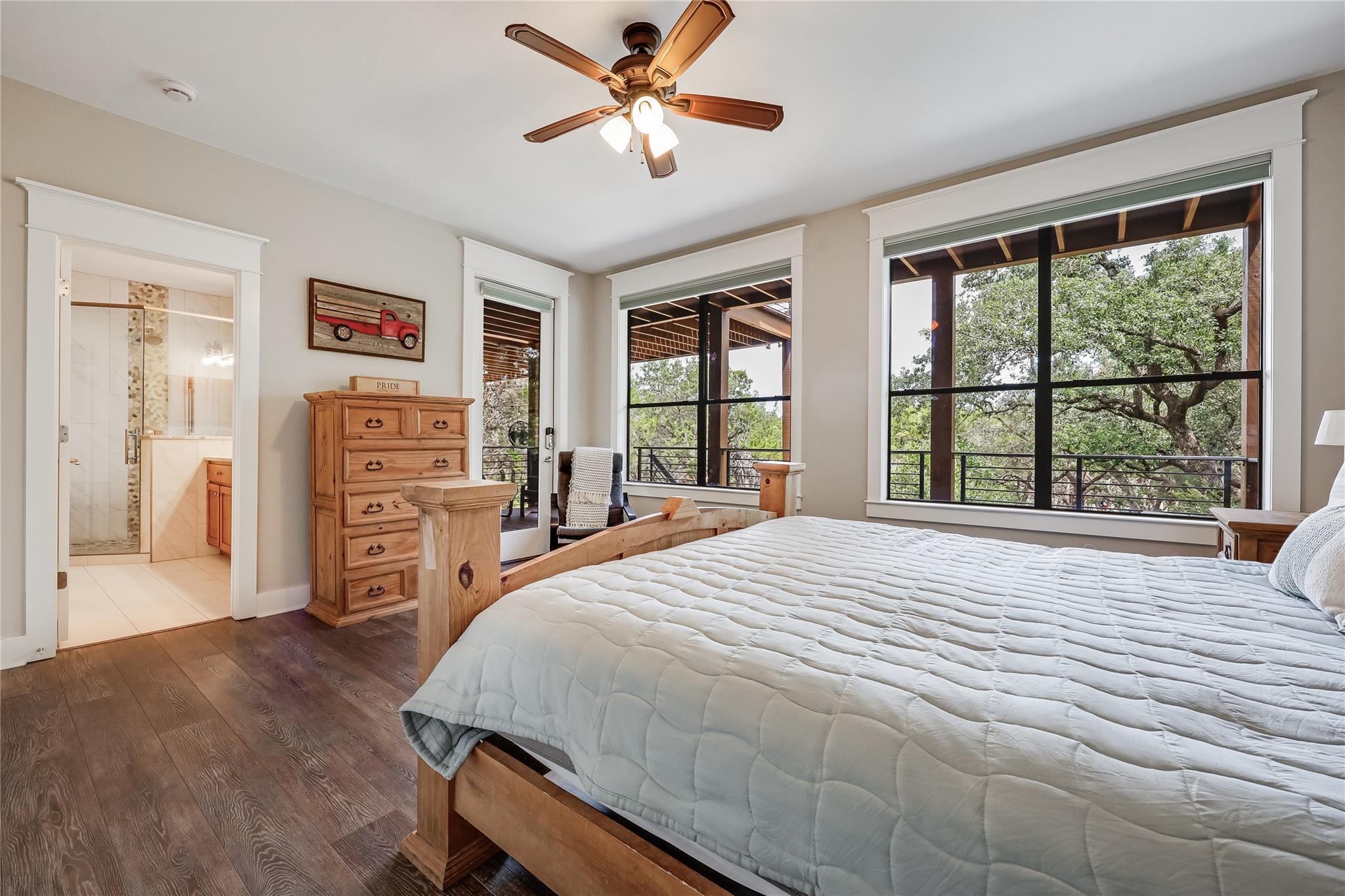 6913 Starboard Cv, Jonestown, TX 78645