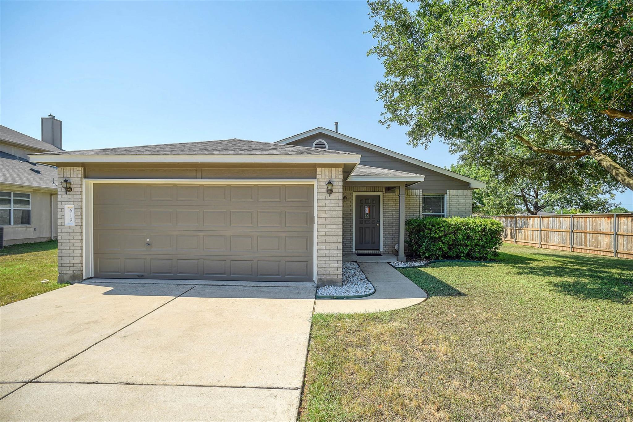 619 Carole Cv, Bastrop, TX 78602