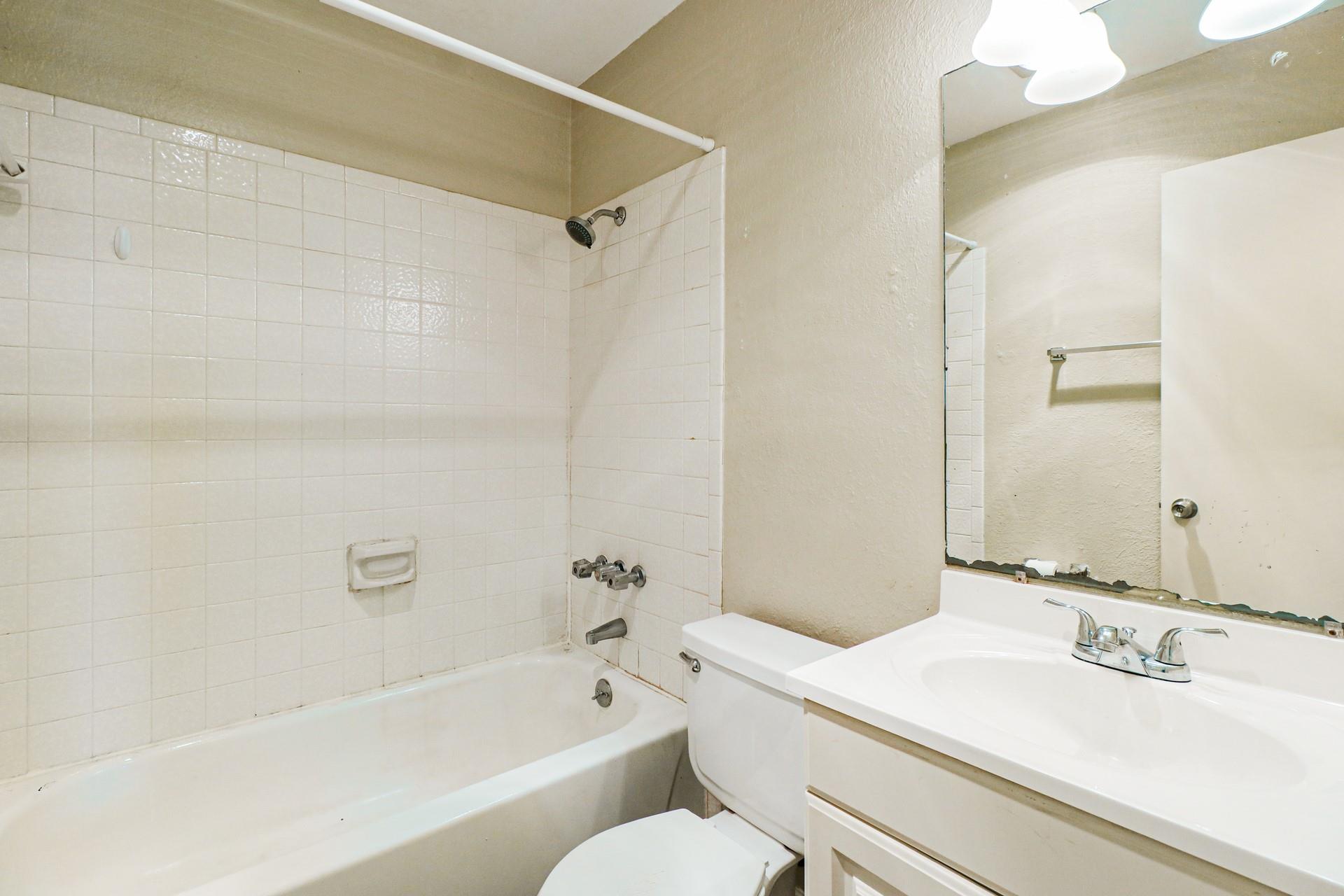 9903 Hundred Oaks Cir, Austin, TX 78750