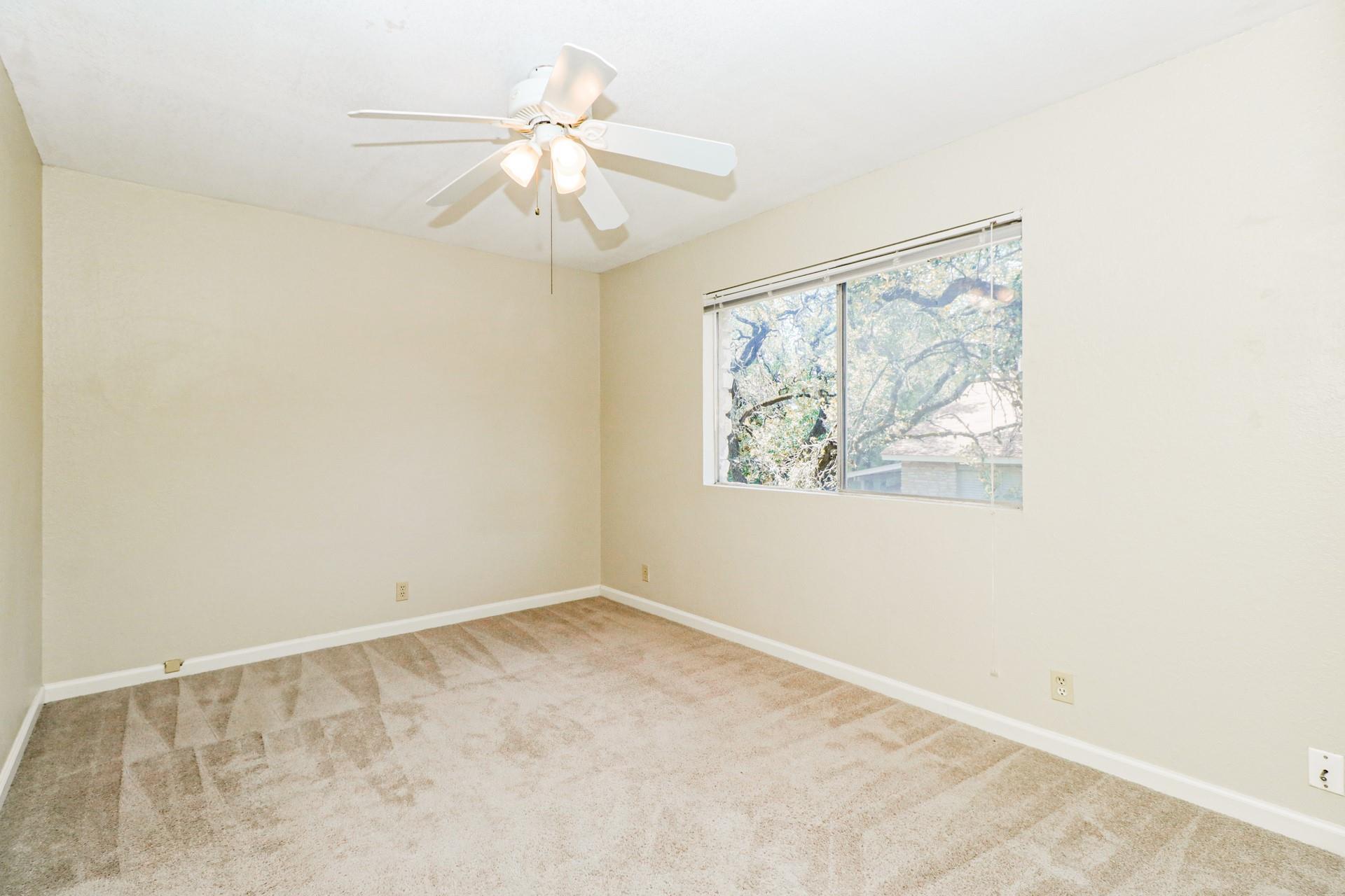 9903 Hundred Oaks Cir, Austin, TX 78750