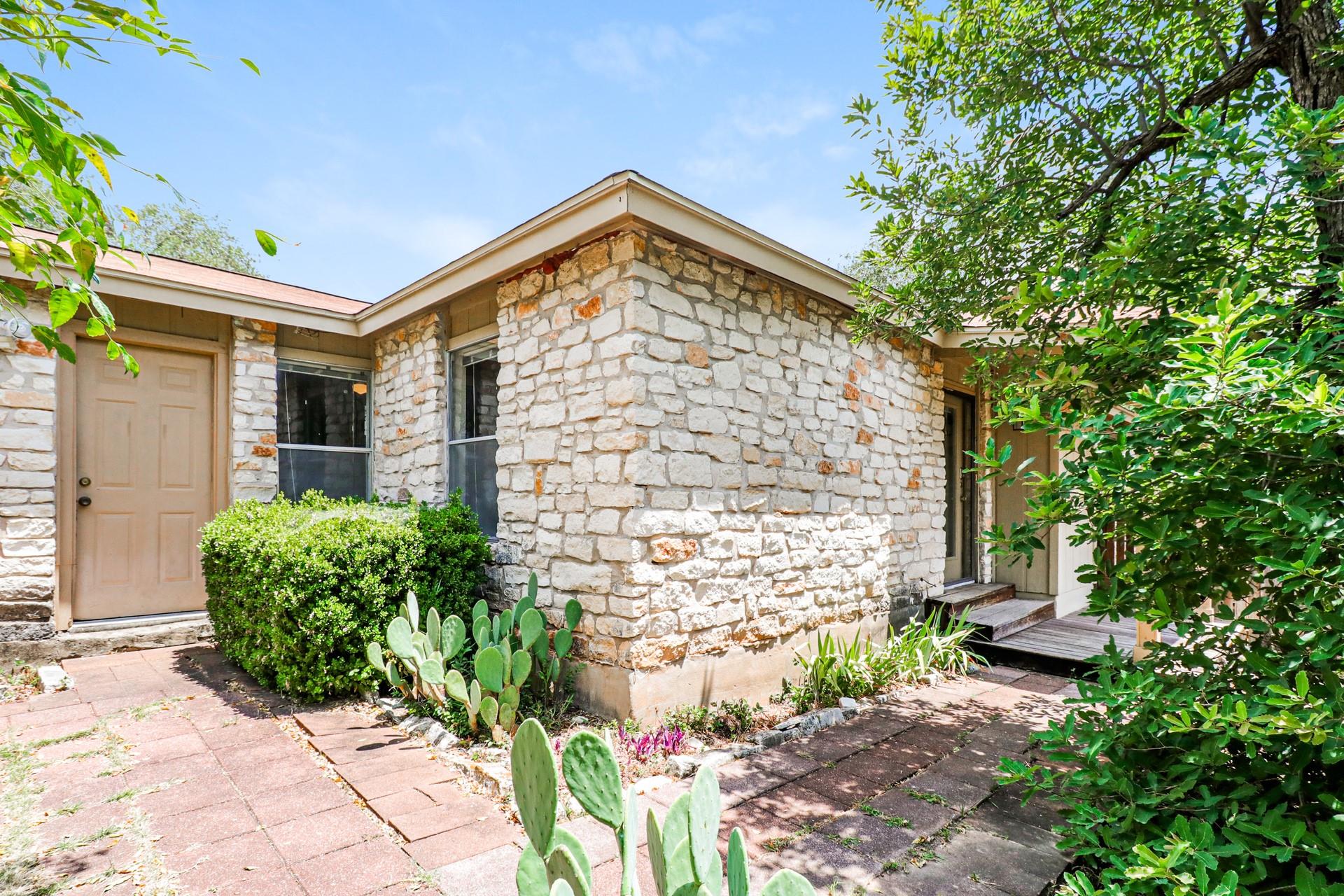 9903 Hundred Oaks Cir, Austin, TX 78750