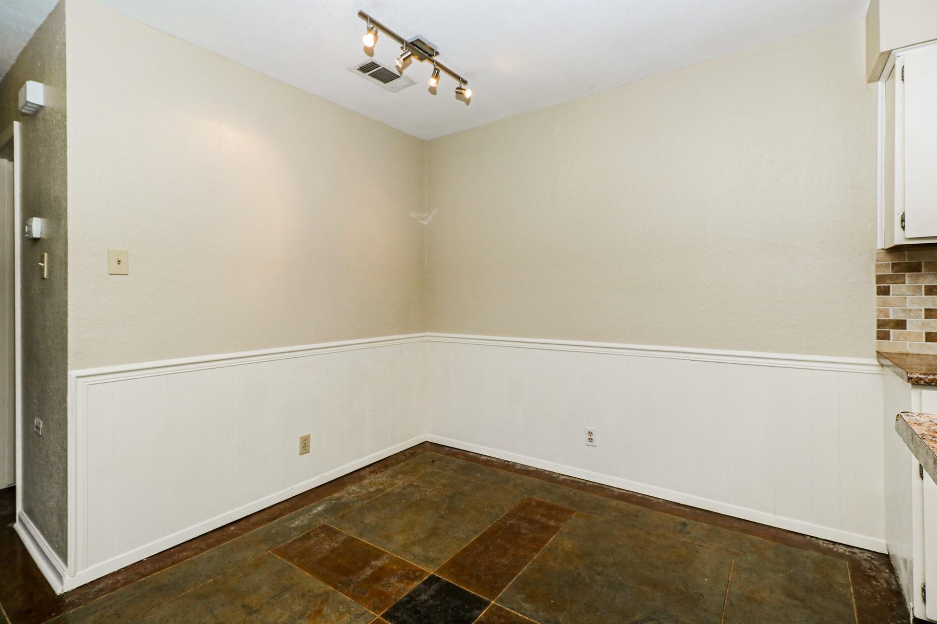 9903 Hundred Oaks Cir, Austin, TX 78750