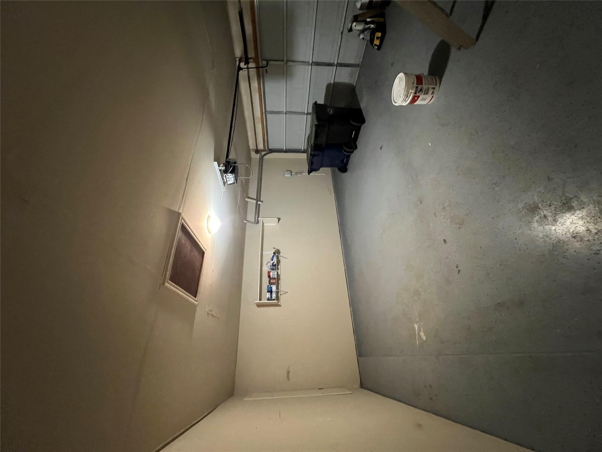 129 Holmstrom St, Hutto, TX 78634