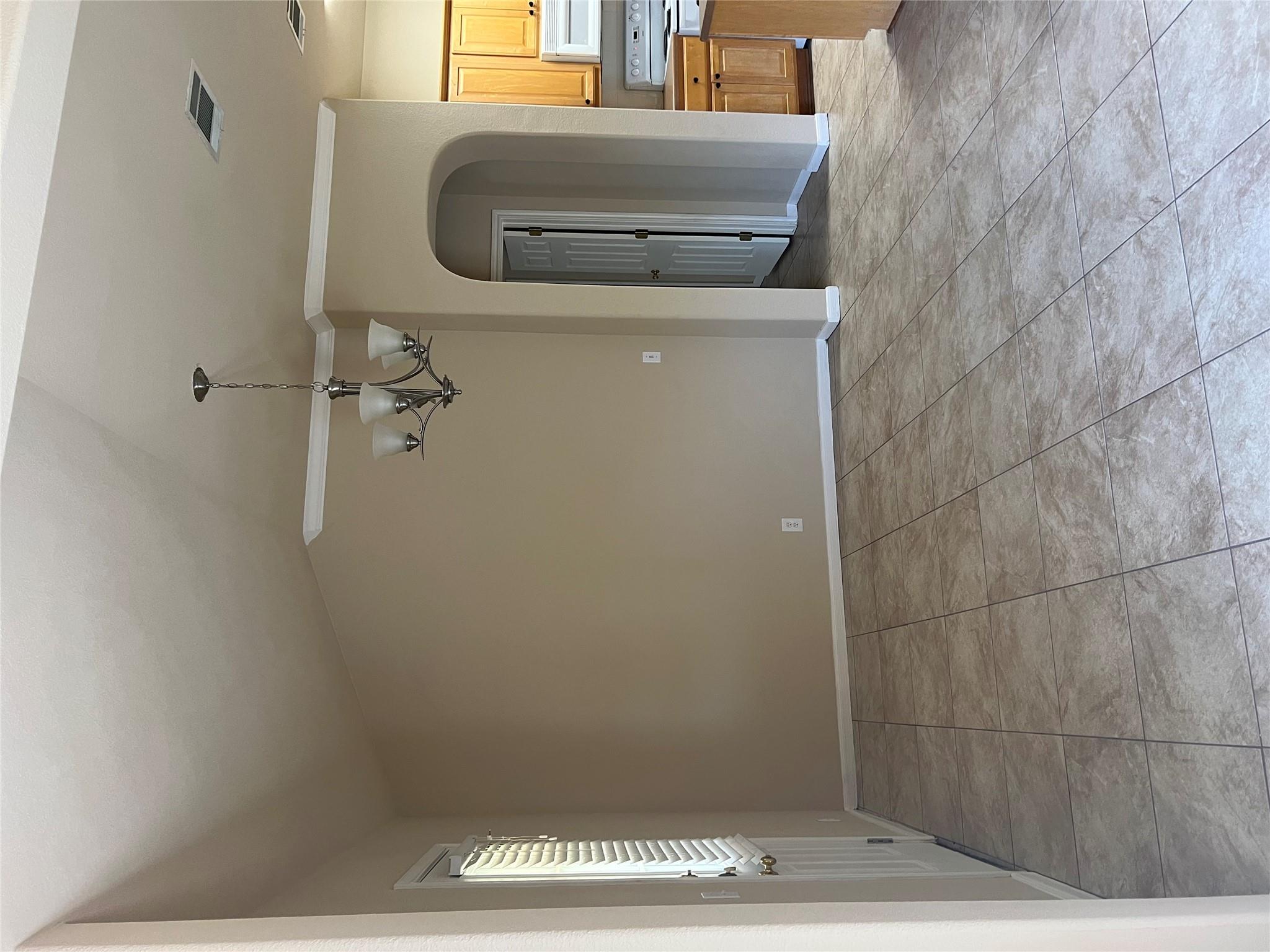 129 Holmstrom St, Hutto, TX 78634