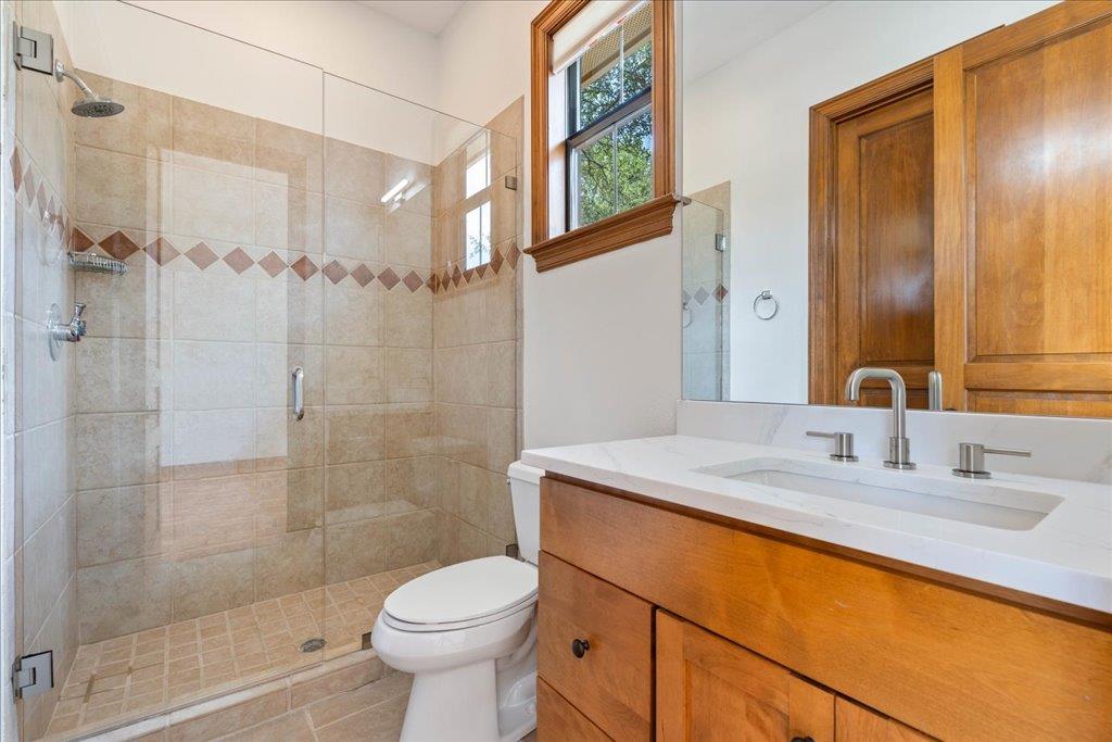 1525 Springlake Dr, Dripping Springs, TX 78620