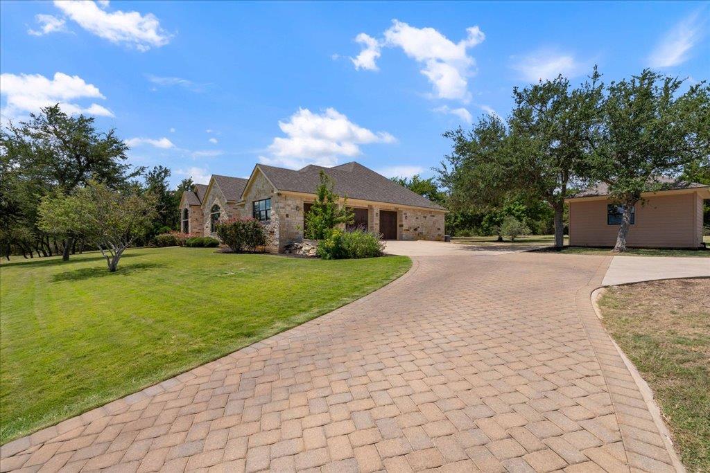 1525 Springlake Dr, Dripping Springs, TX 78620