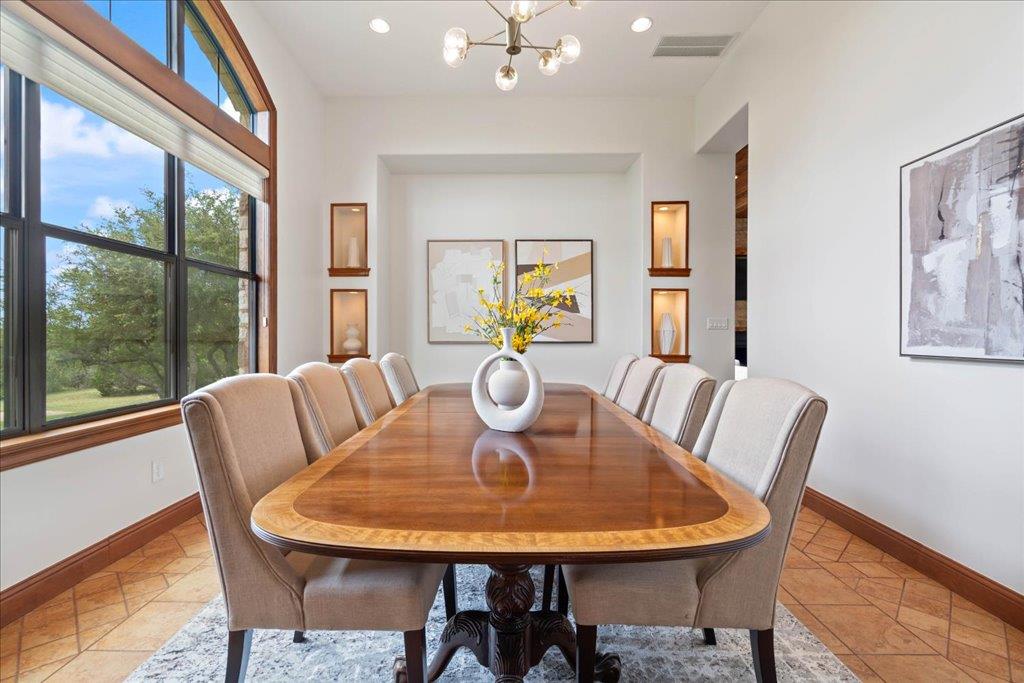 1525 Springlake Dr, Dripping Springs, TX 78620