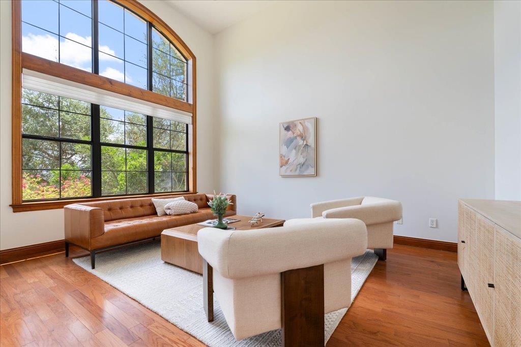 1525 Springlake Dr, Dripping Springs, TX 78620