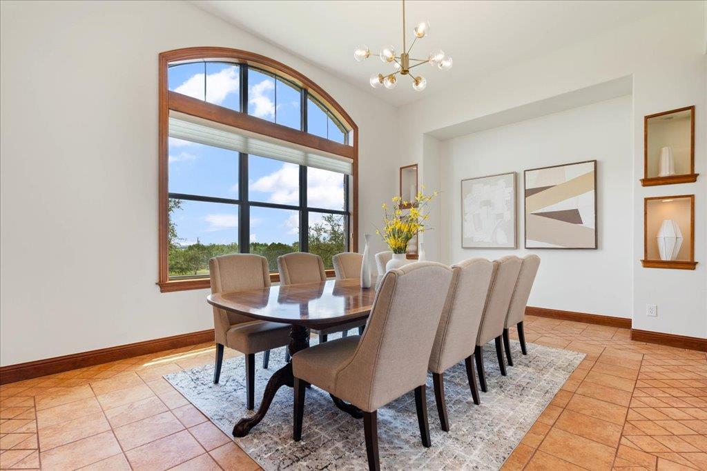 1525 Springlake Dr, Dripping Springs, TX 78620