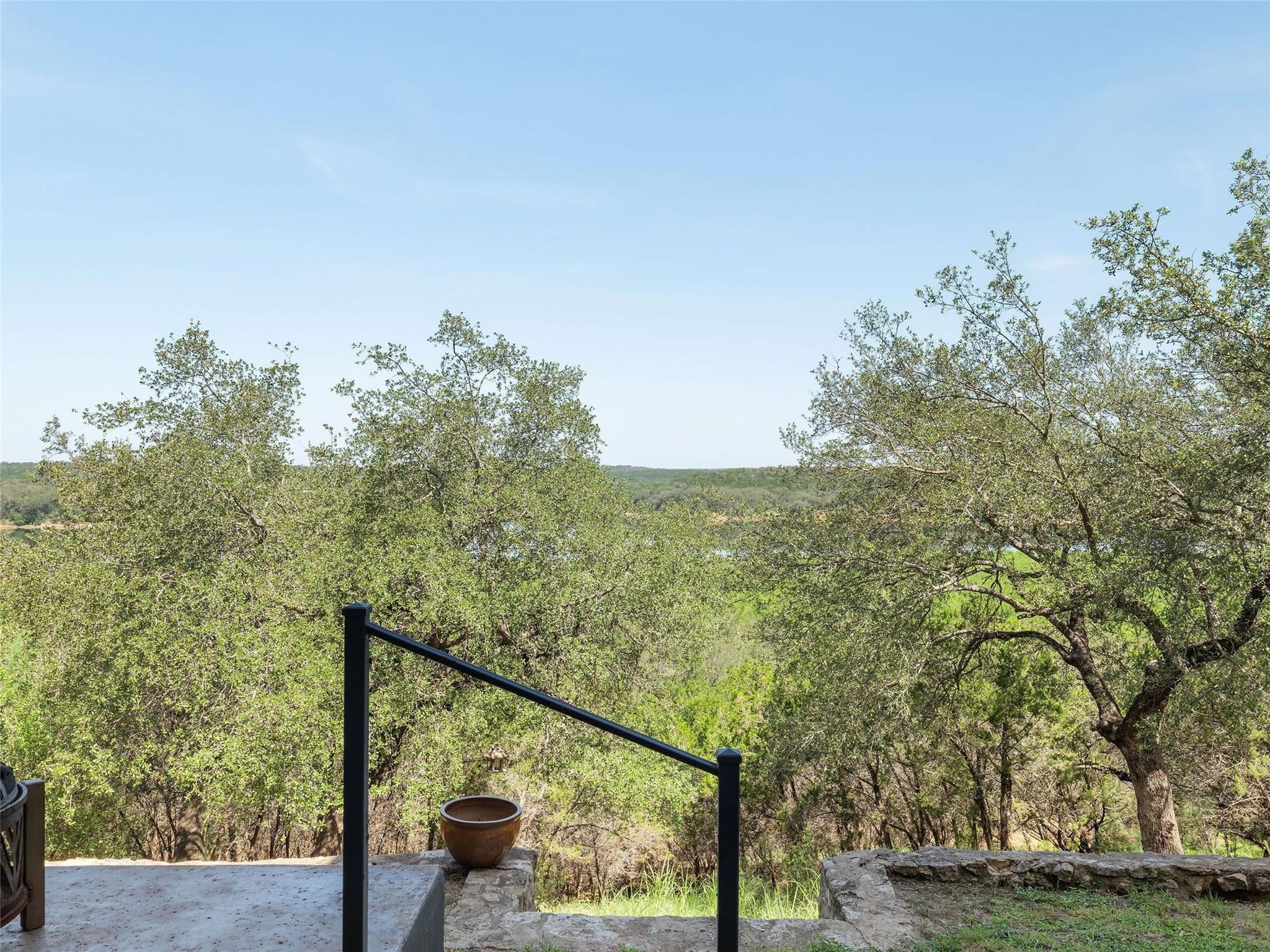 601 Wesley Ridge Dr, Spicewood, TX 78669