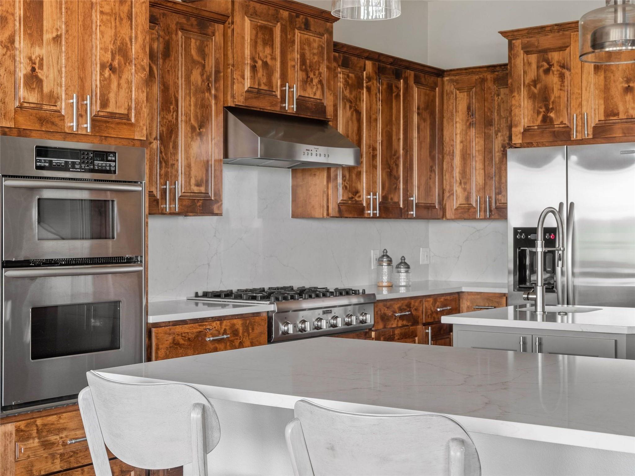 601 Wesley Ridge Dr, Spicewood, TX 78669