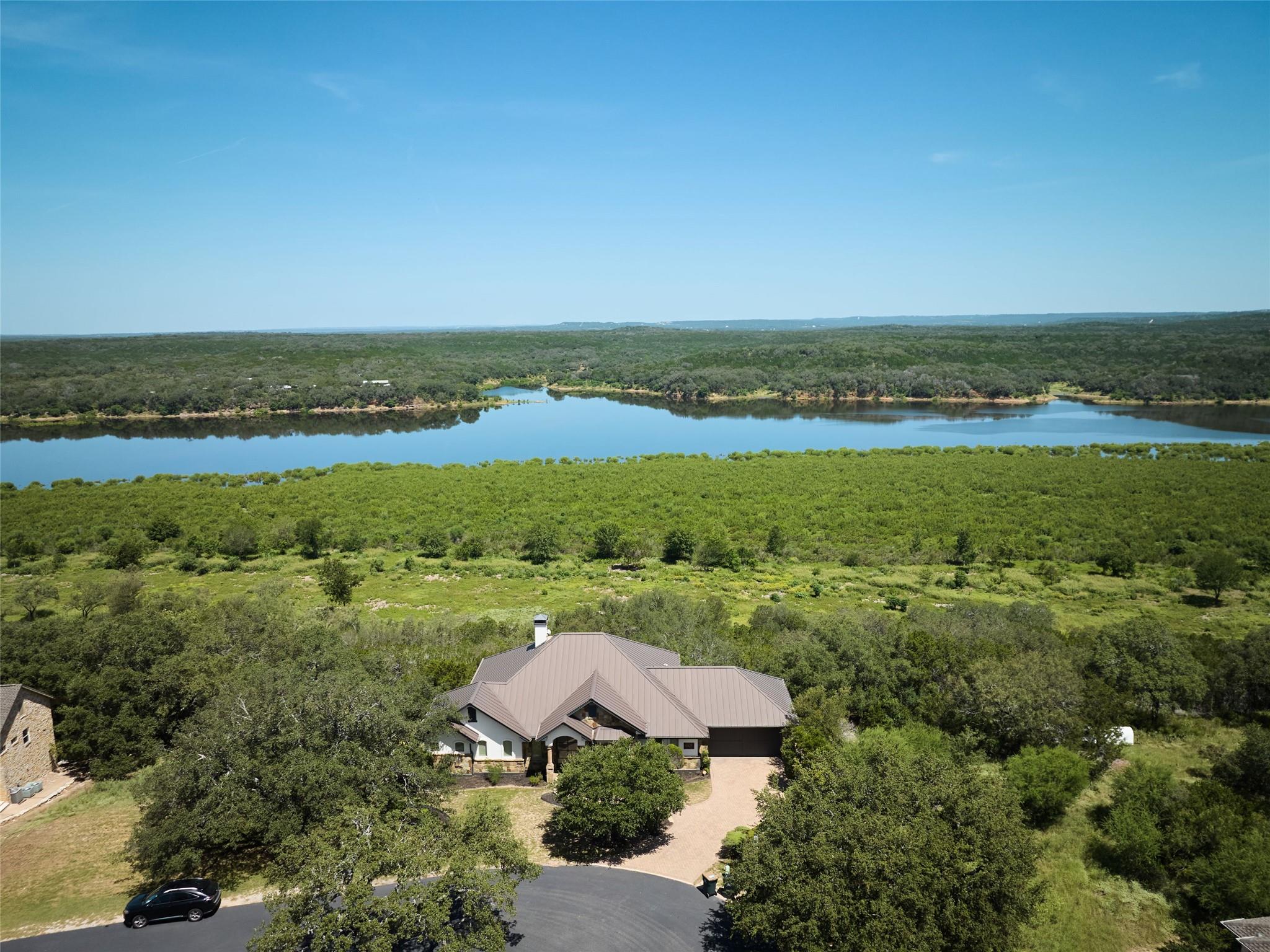 601 Wesley Ridge Dr, Spicewood, TX 78669