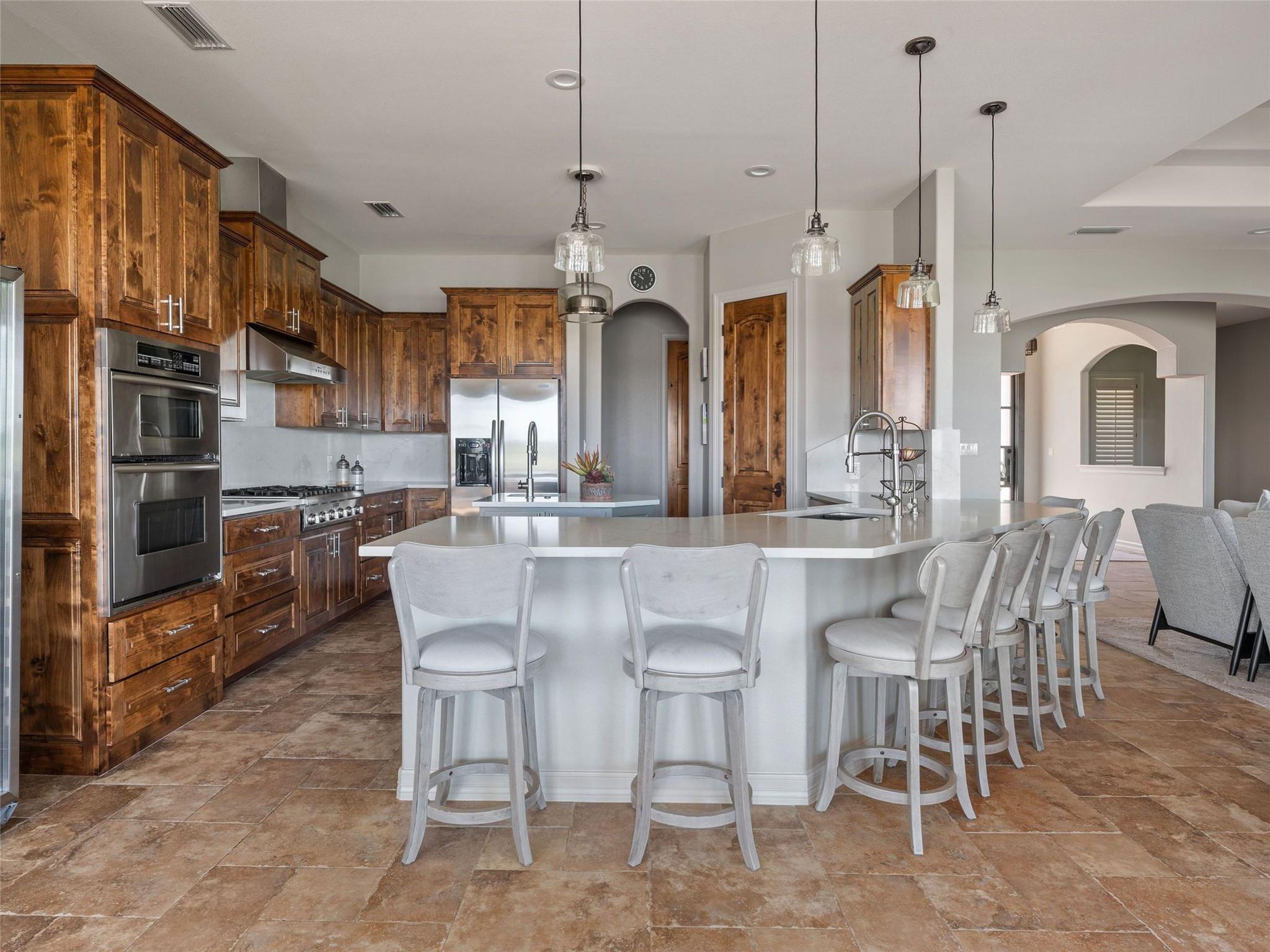 601 Wesley Ridge Dr, Spicewood, TX 78669