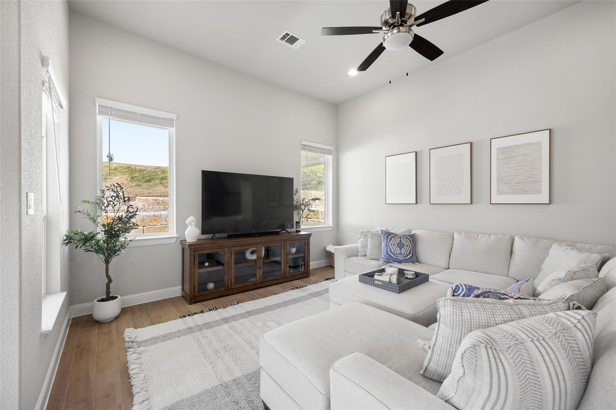 104 Bateleurefrey Cv, Cedar Creek, TX 78612