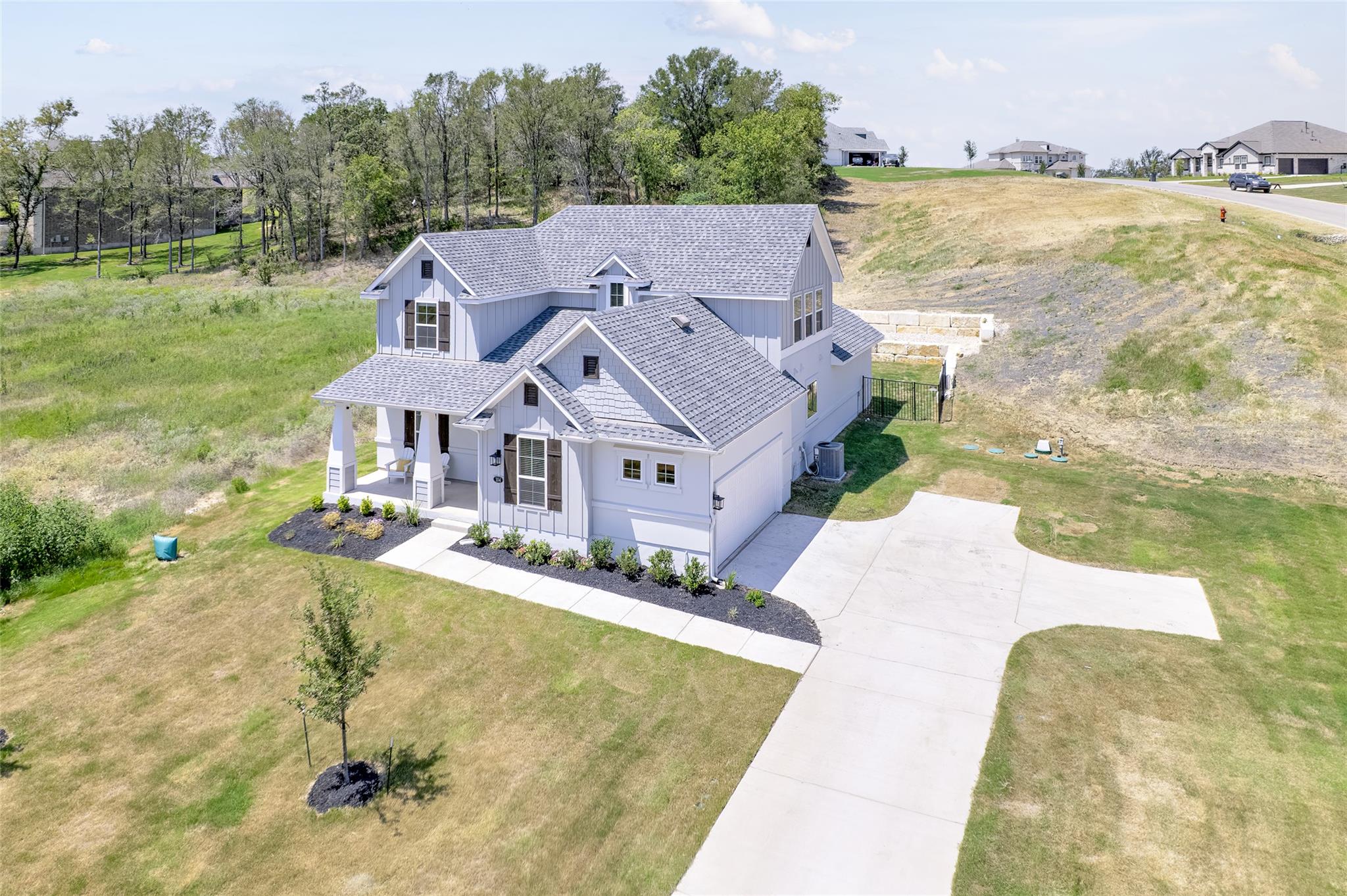 104 Bateleurefrey Cv, Cedar Creek, TX 78612