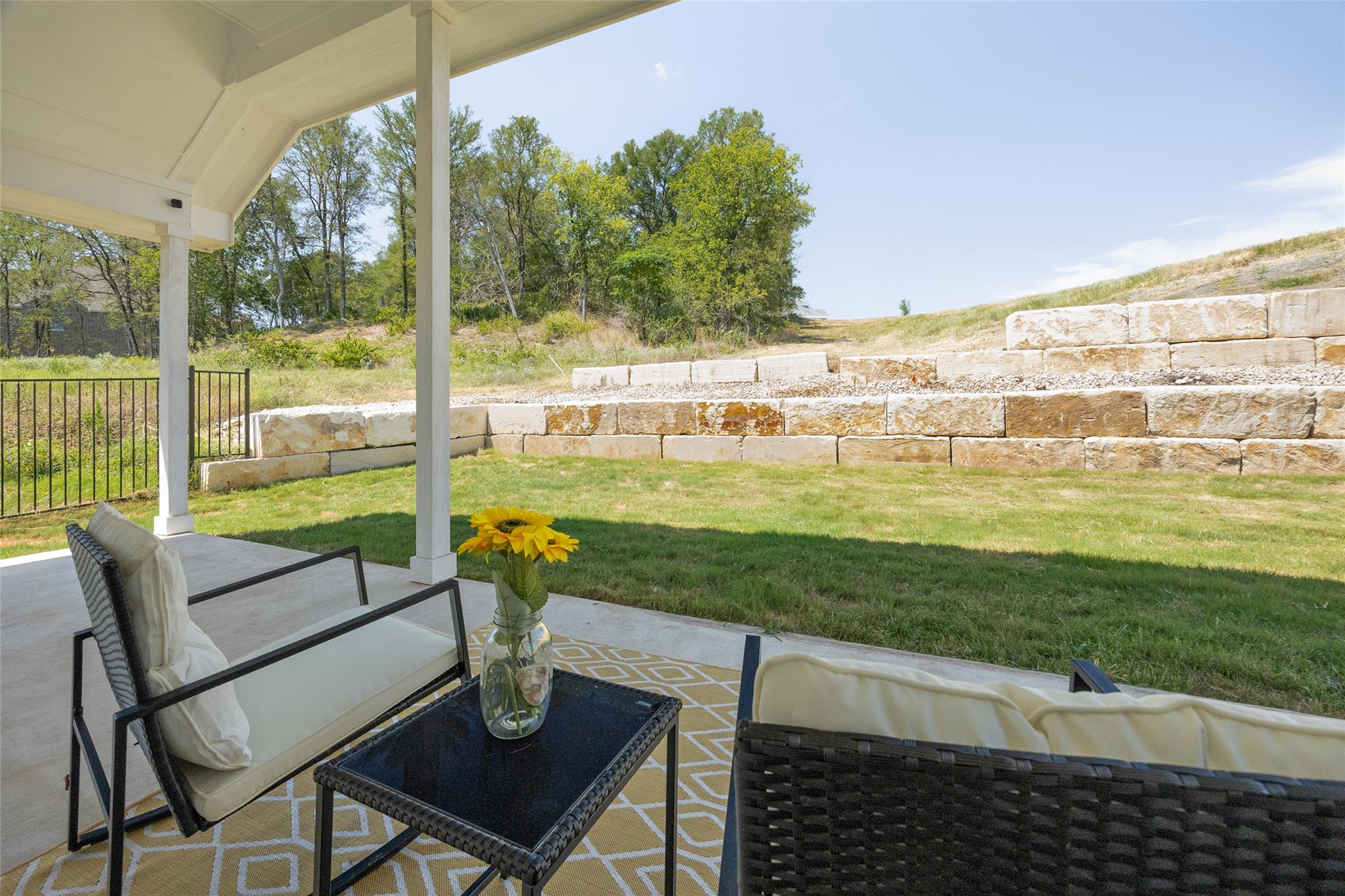 104 Bateleurefrey Cv, Cedar Creek, TX 78612