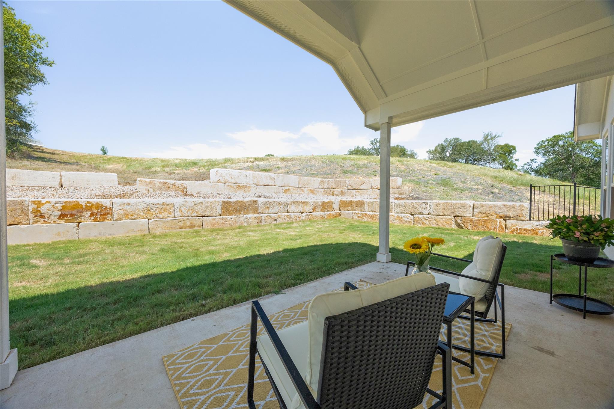 104 Bateleurefrey Cv, Cedar Creek, TX 78612