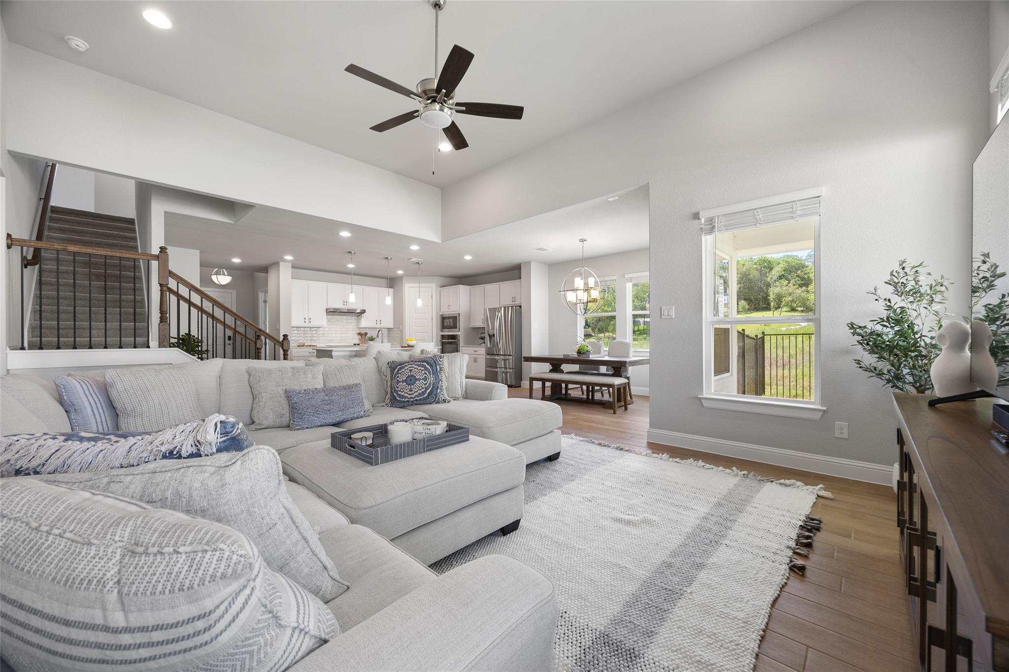 104 Bateleurefrey Cv, Cedar Creek, TX 78612