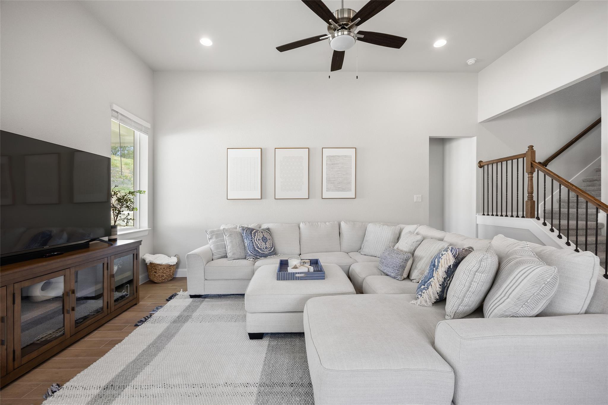 104 Bateleurefrey Cv, Cedar Creek, TX 78612