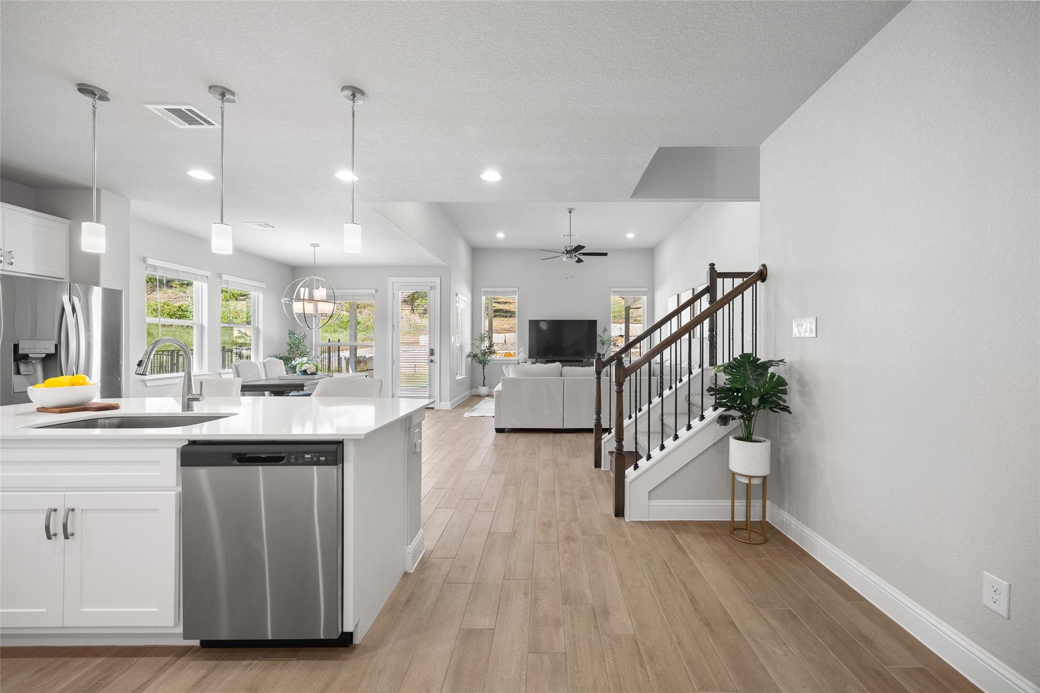 104 Bateleurefrey Cv, Cedar Creek, TX 78612