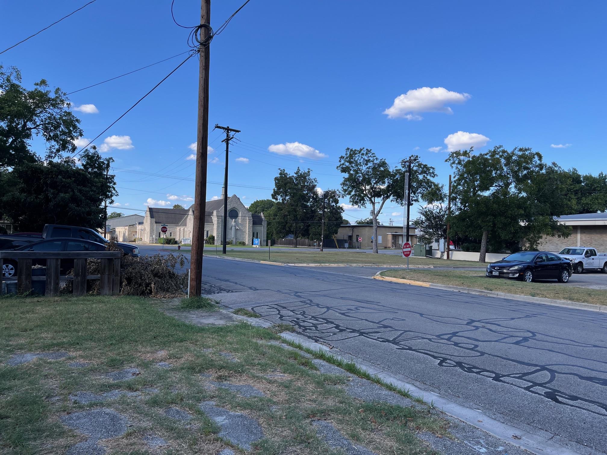 115 Guadalupe St, Lockhart, TX 78644