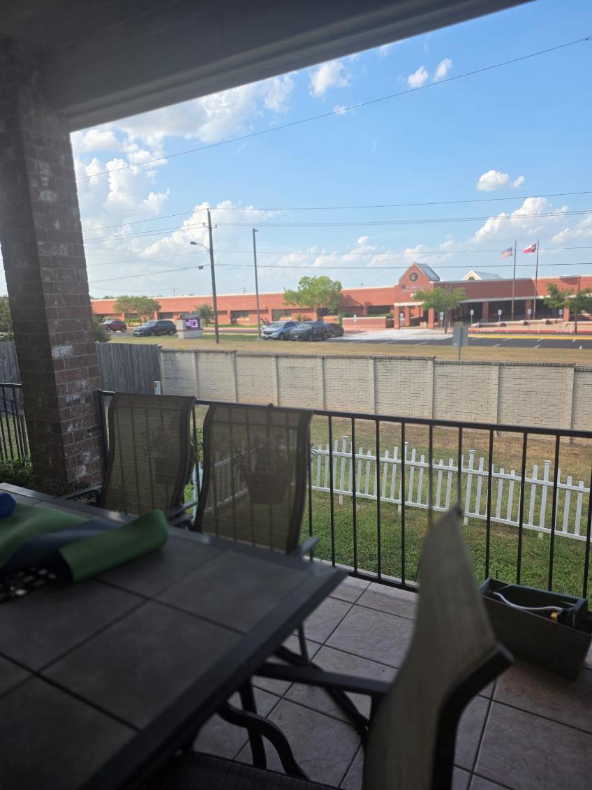 606 Point Run Dr, Pflugerville, TX 78660