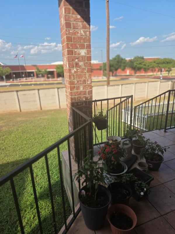 606 Point Run Dr, Pflugerville, TX 78660