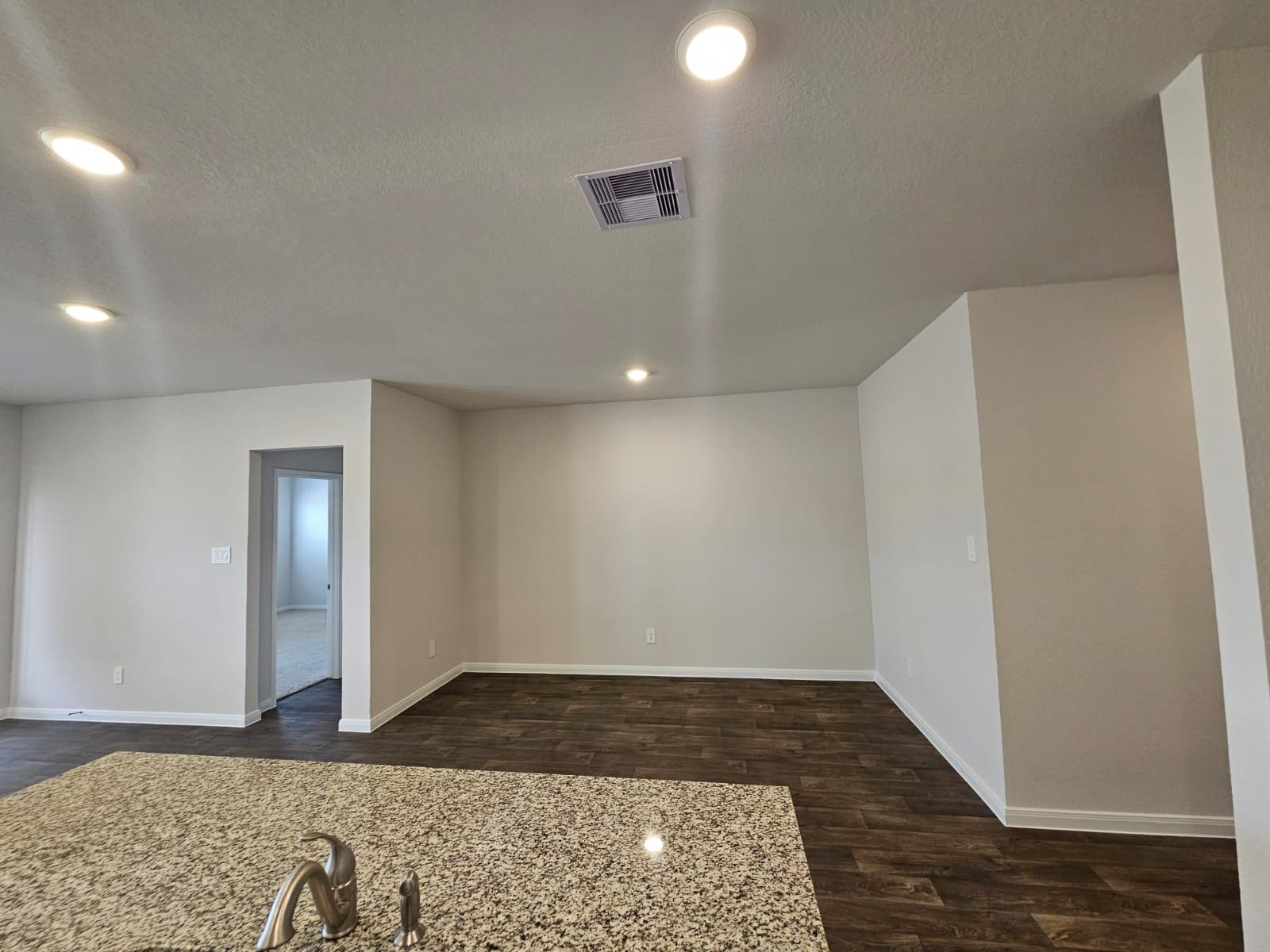 412 Aylor Way, Lockhart, TX 78644