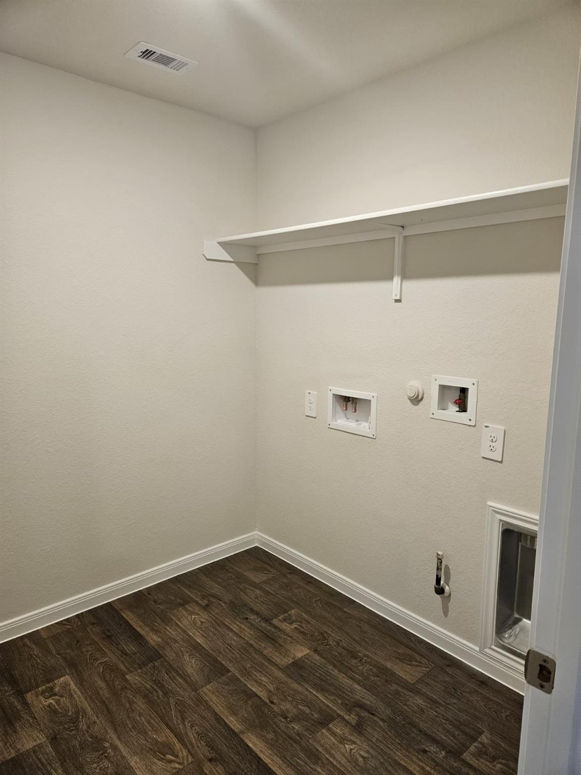 412 Aylor Way, Lockhart, TX 78644