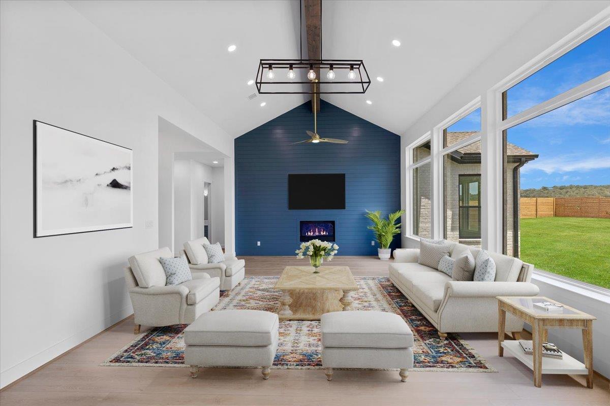 259 Hydrangea Dr, Smithville, TX 78957