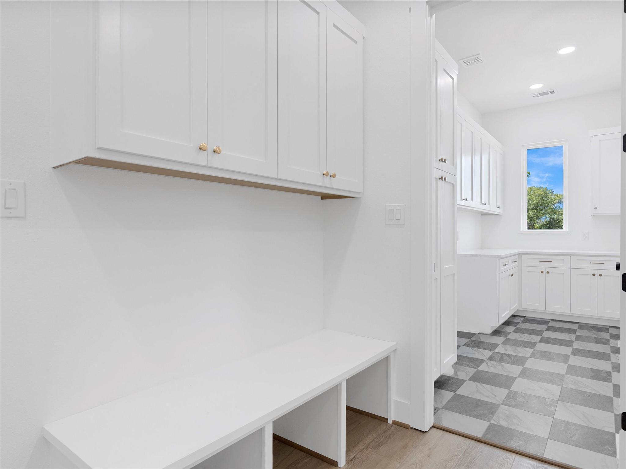 259 Hydrangea Dr, Smithville, TX 78957