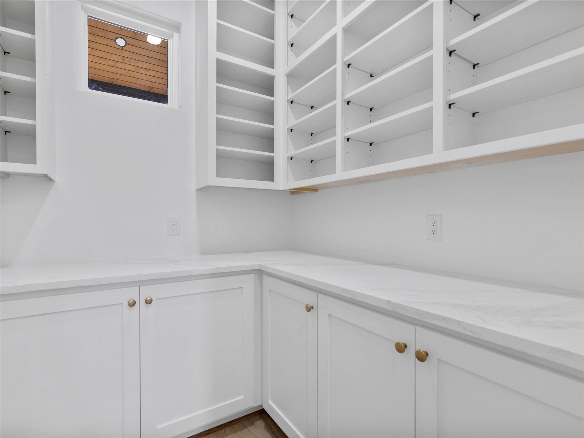 259 Hydrangea Dr, Smithville, TX 78957