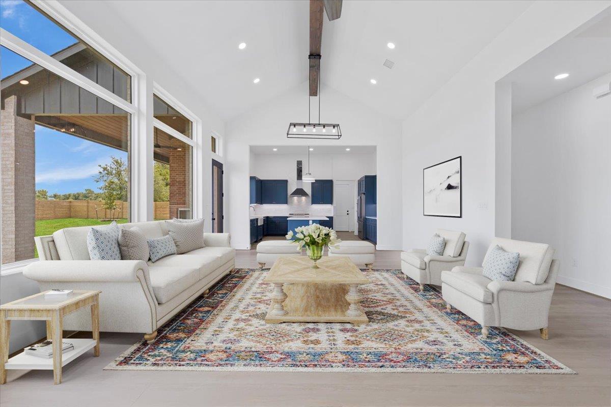 259 Hydrangea Dr, Smithville, TX 78957