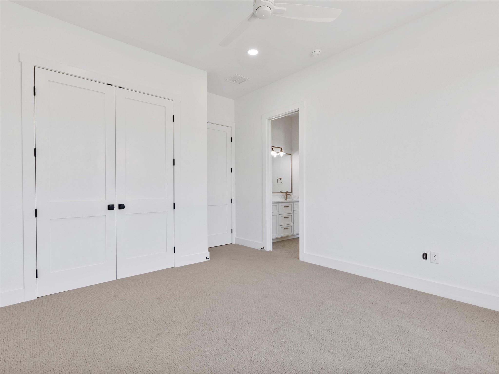 259 Hydrangea Dr, Smithville, TX 78957