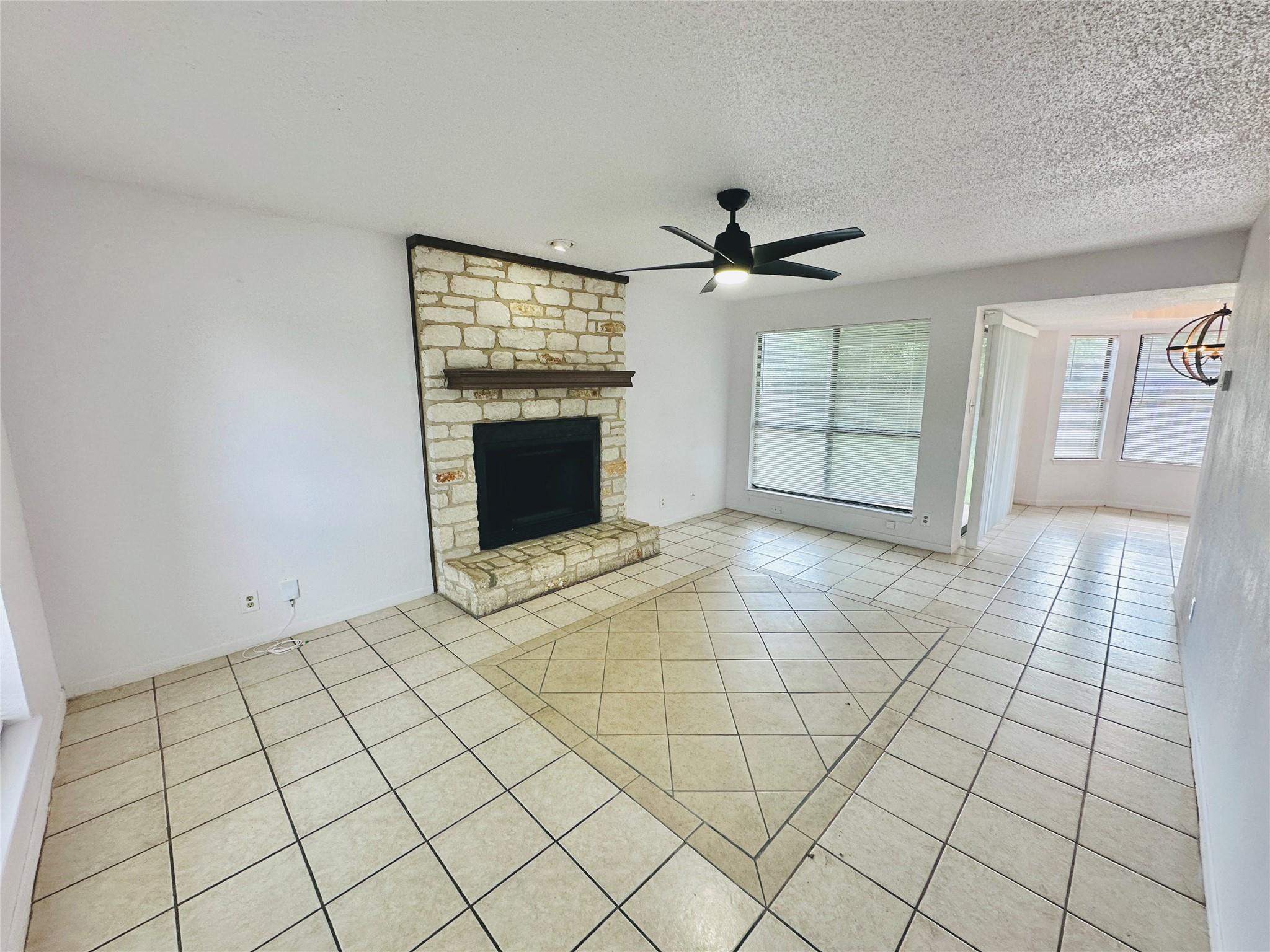 1002 Ridgemont St, Round Rock, TX 78664